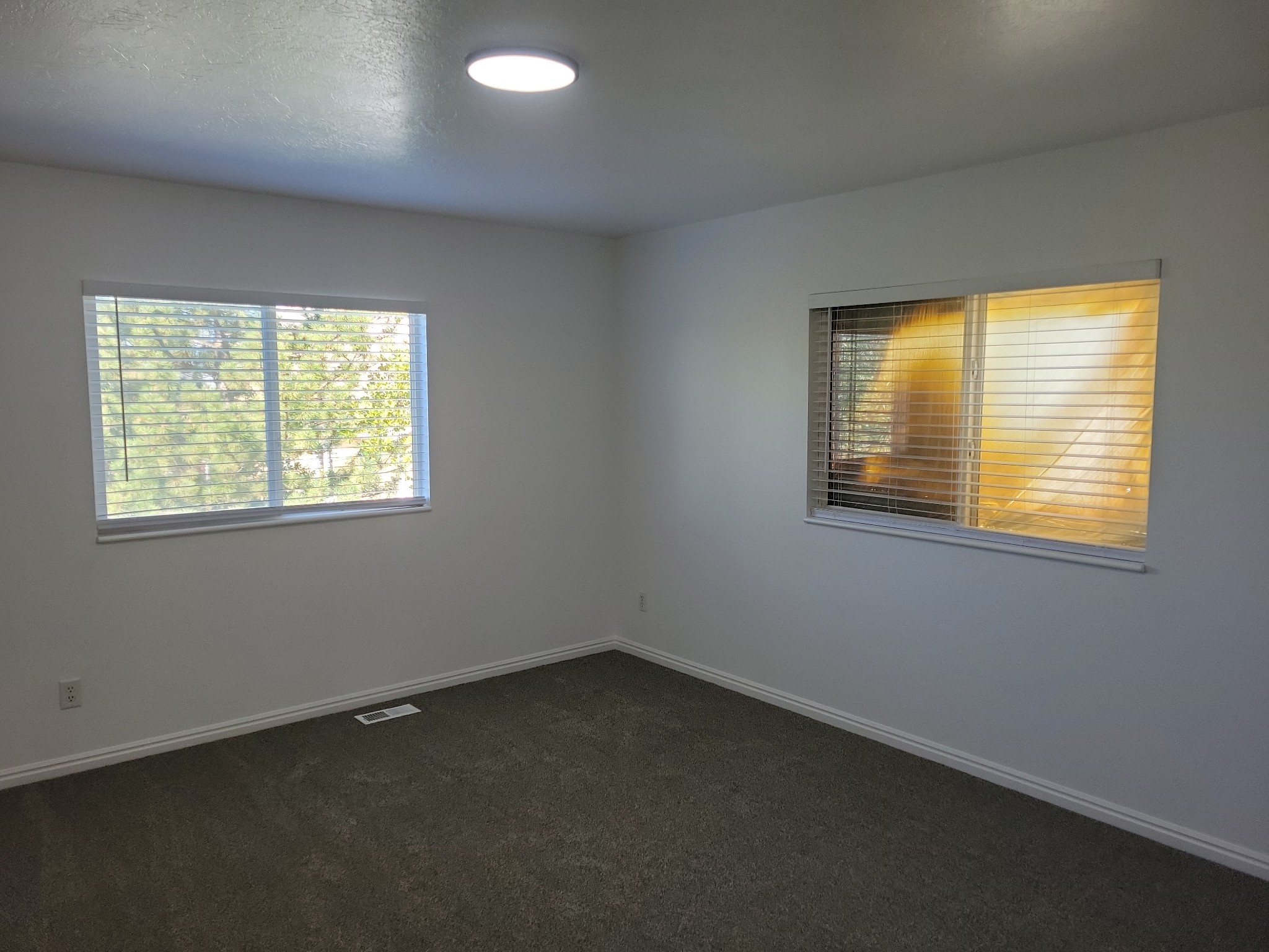Photo 8 of 23 of 476 S 1500 E, Pleasant Grove, UT