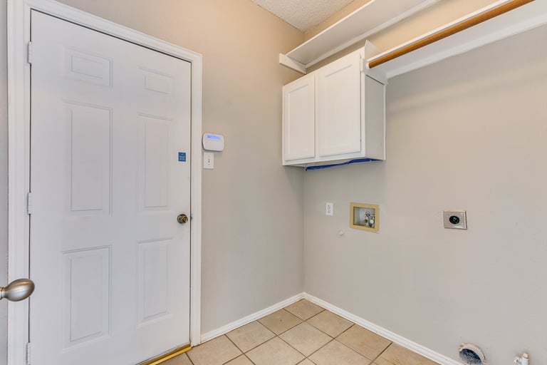 Photo 19 of 38 - 404 Pecan Hollow Dr, Coppell, TX 75019