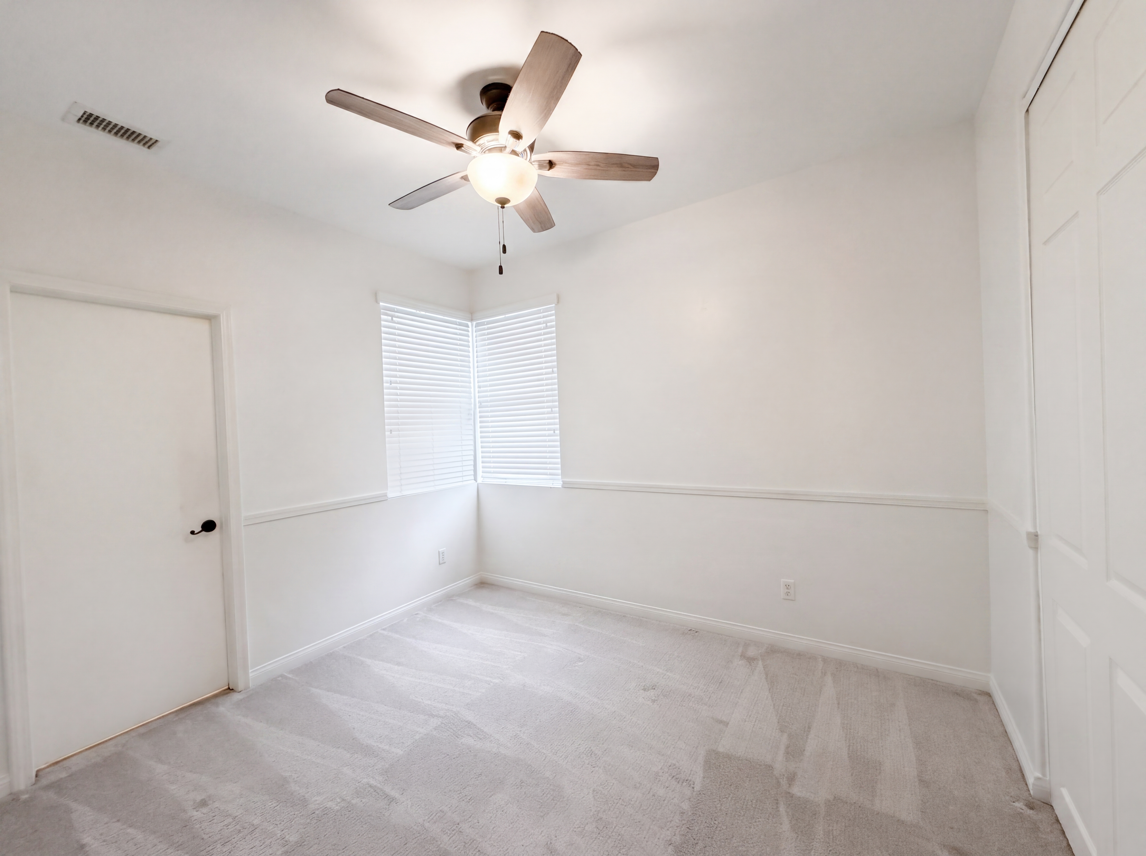 Photo 12 of 21 of 29628 Kingston Ct, Menifee, CA