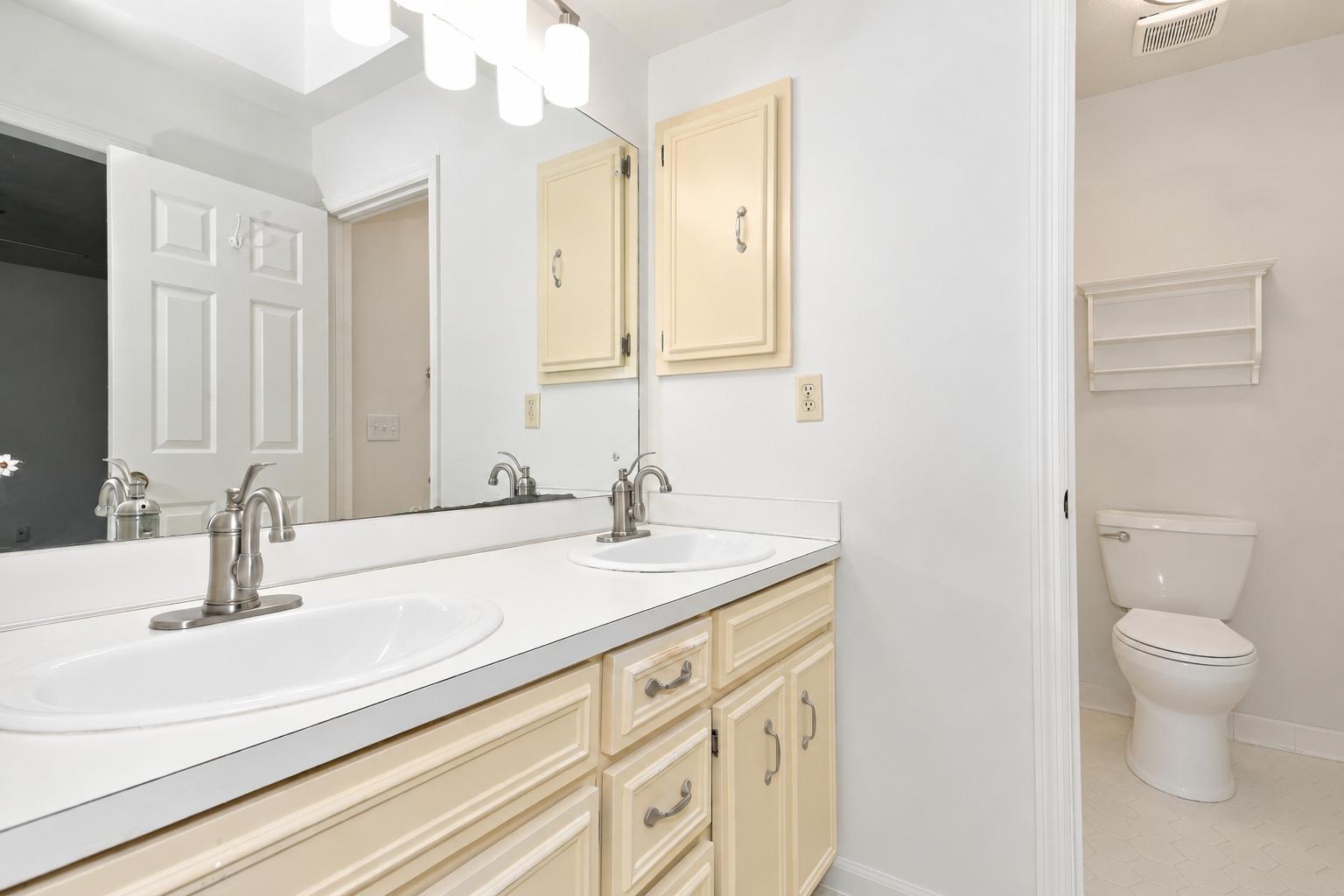 Photo 9 of 20 of 4303 Castlewood Pkwy, Columbus, GA