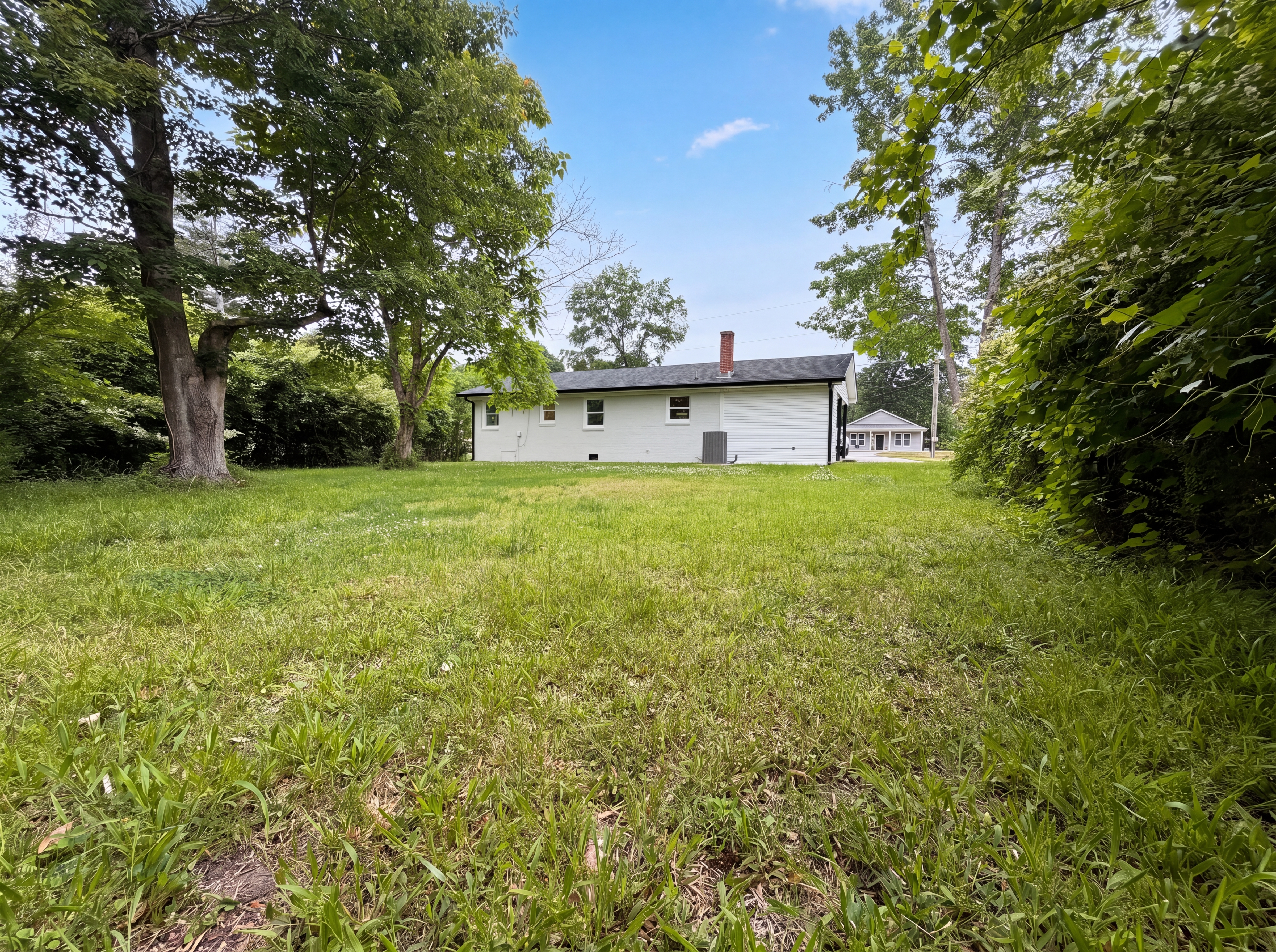 Photo 7 of 16 of 303 Stancil St, Smithfield, NC