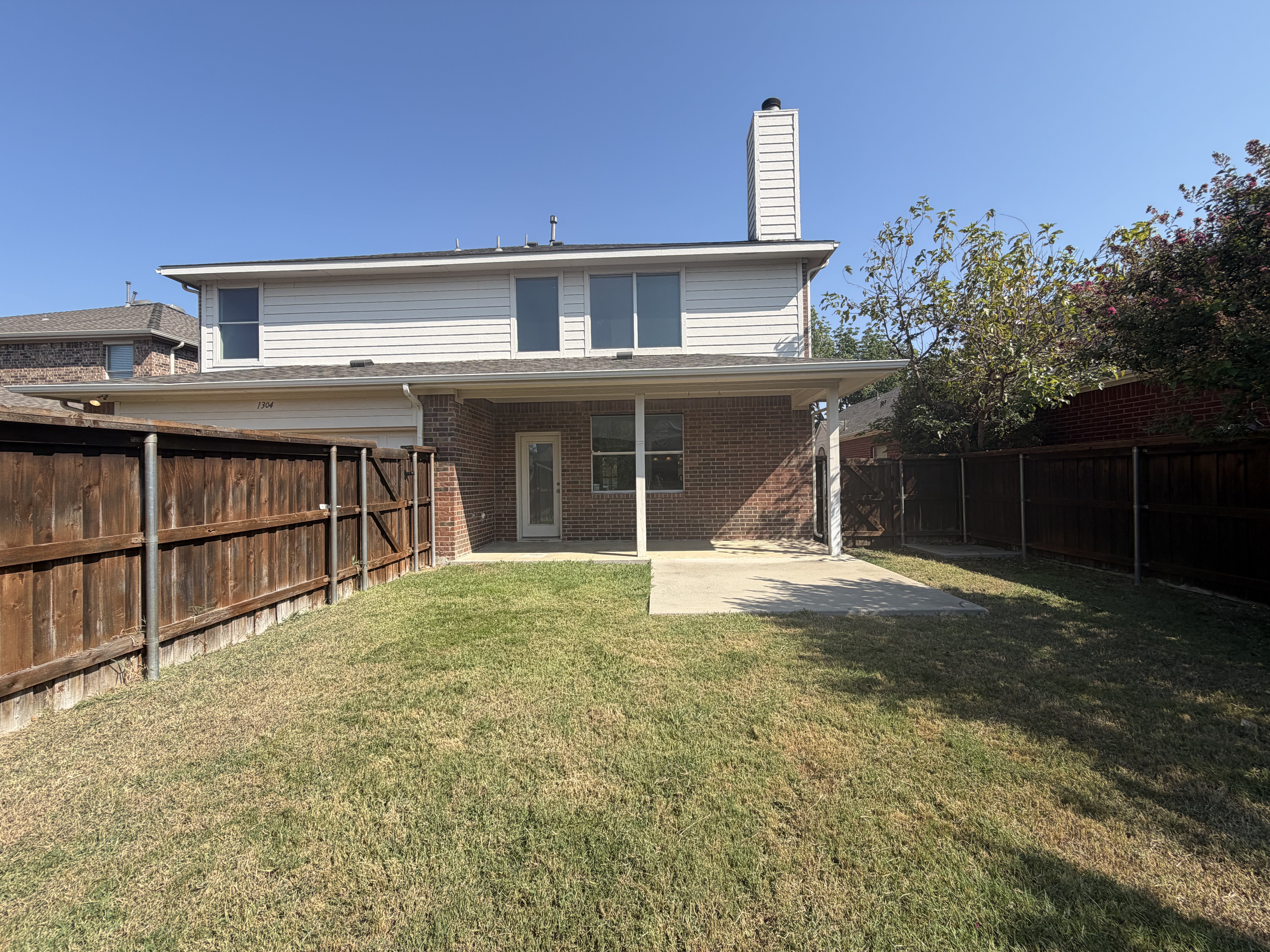Photo 23 of 27 of 1304 Grapevine Dr, Allen, TX