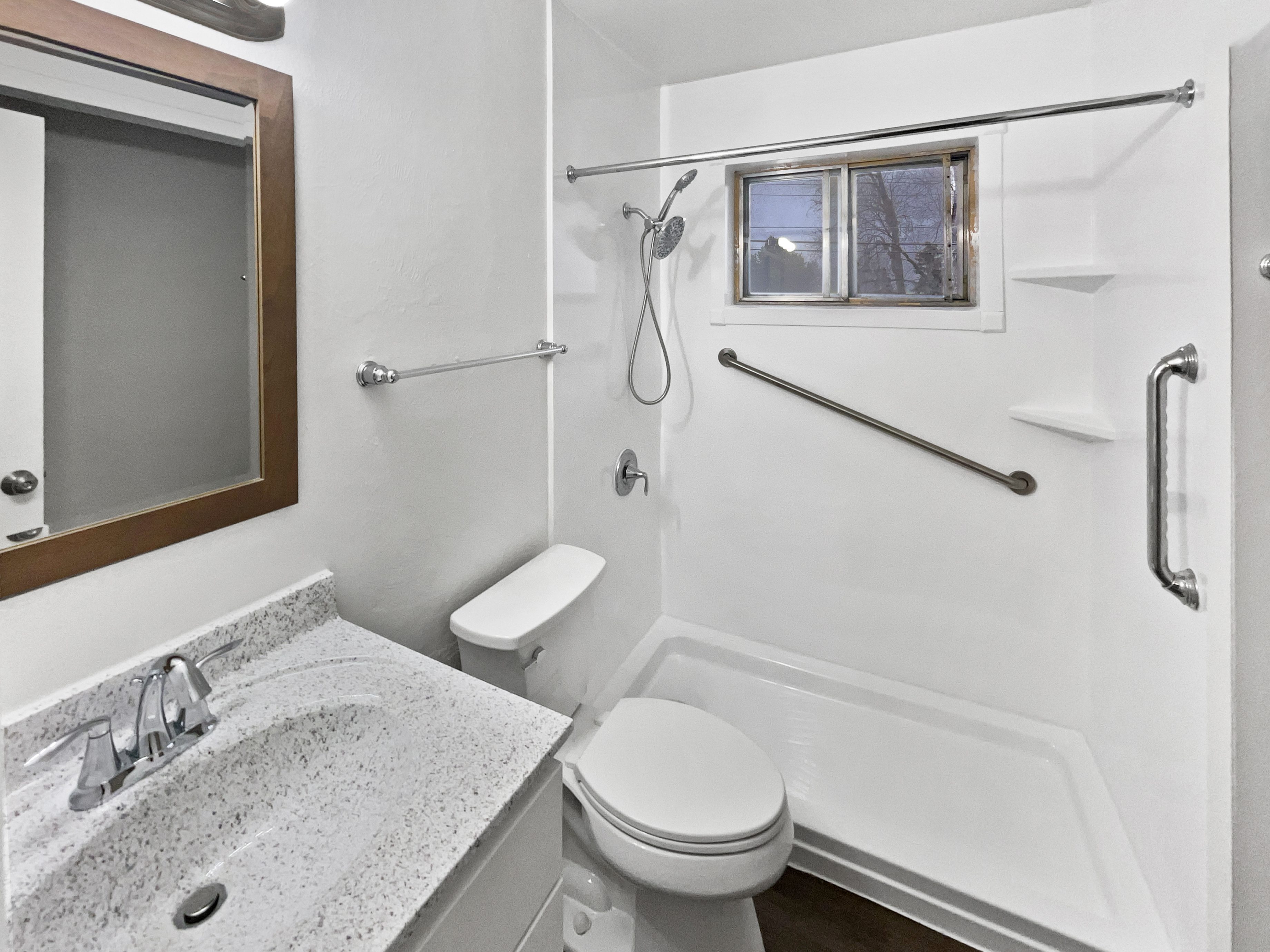 Photo 6 of 24 of 2127 Saranac Dr, Colorado Springs, CO