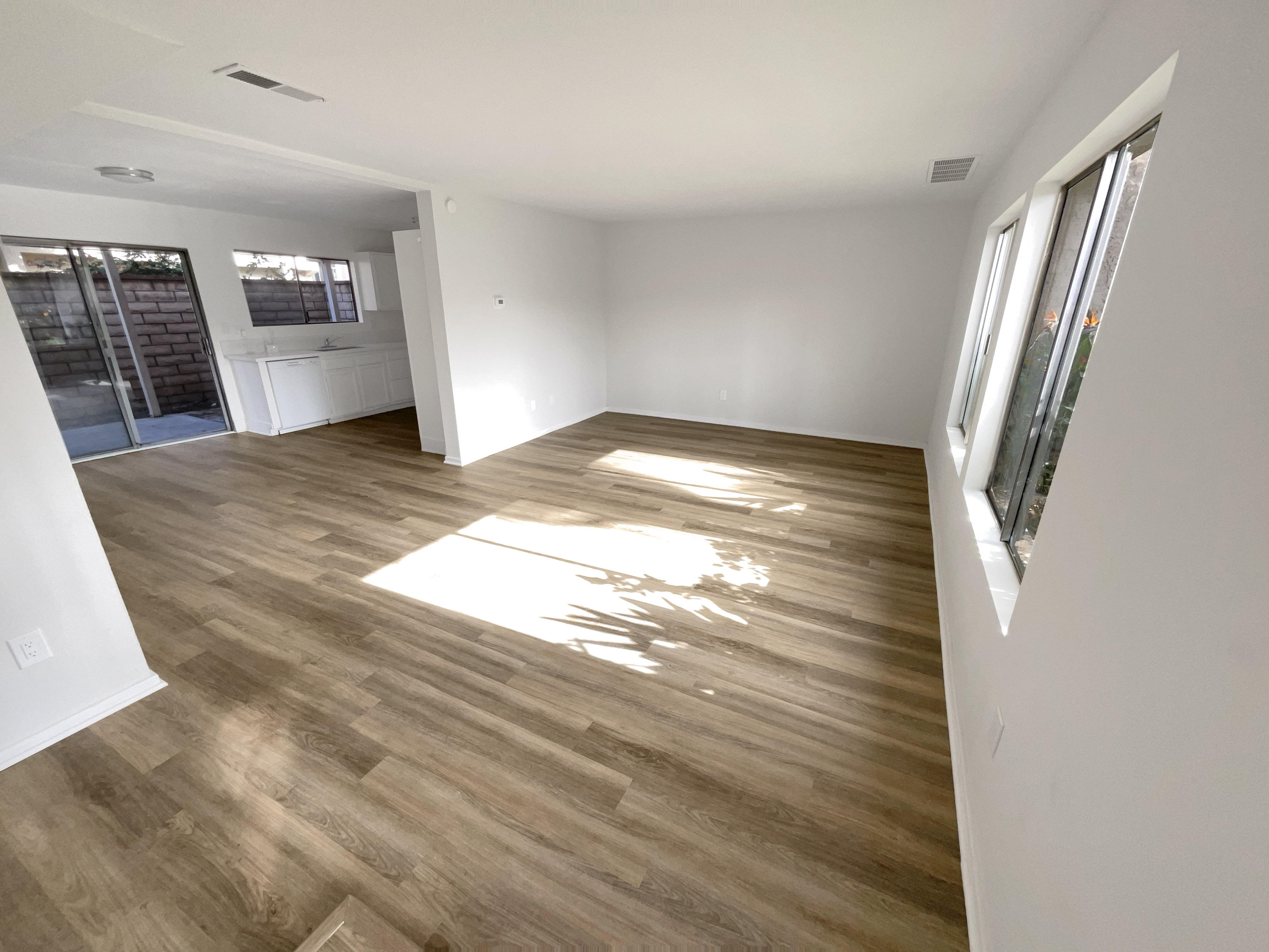 Photo 2 of 20 of 700 W La Veta Ave, Orange, CA