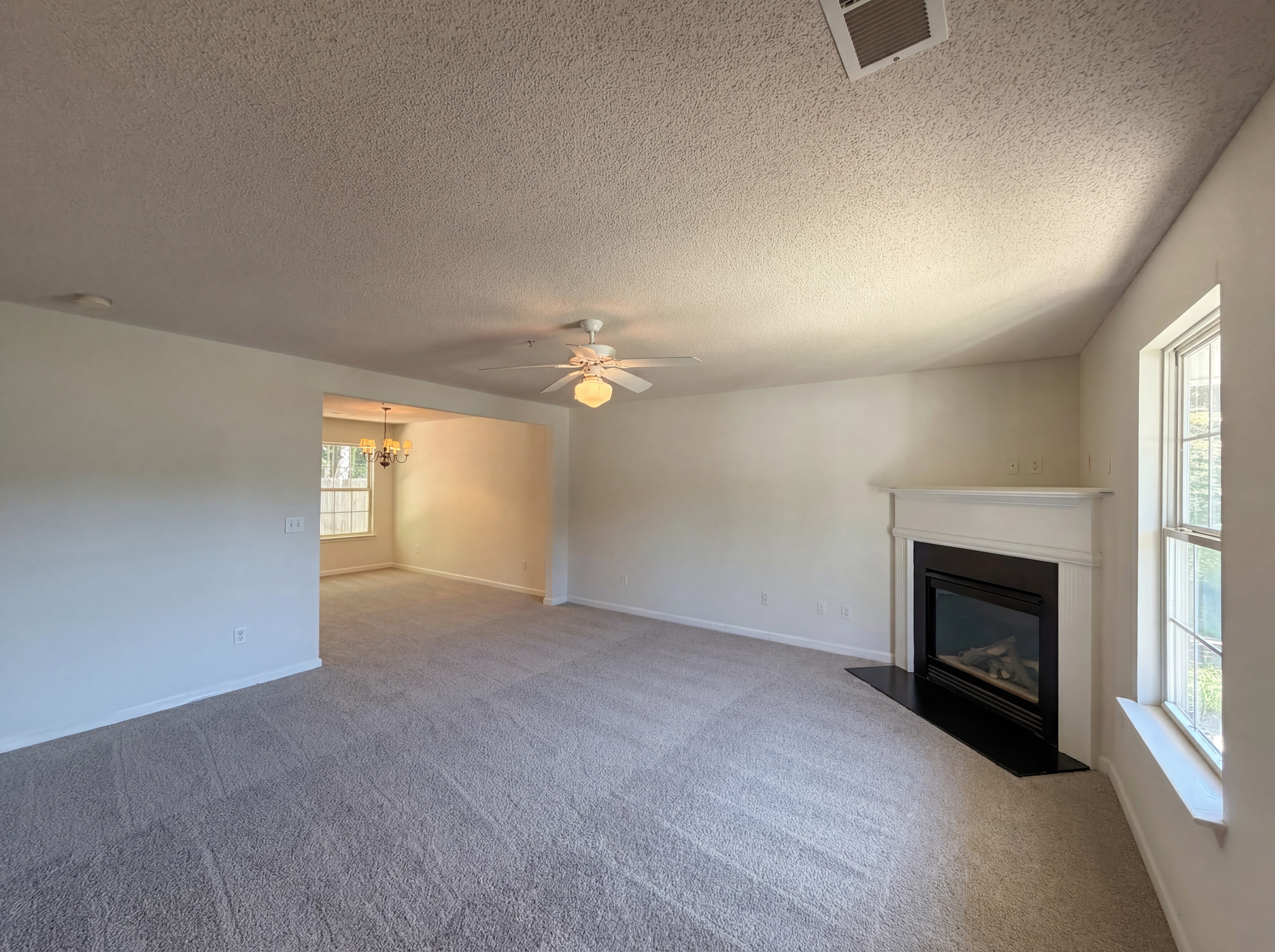 Photo 3 of 25 of 172 Watercress Ct, Stockbridge, GA