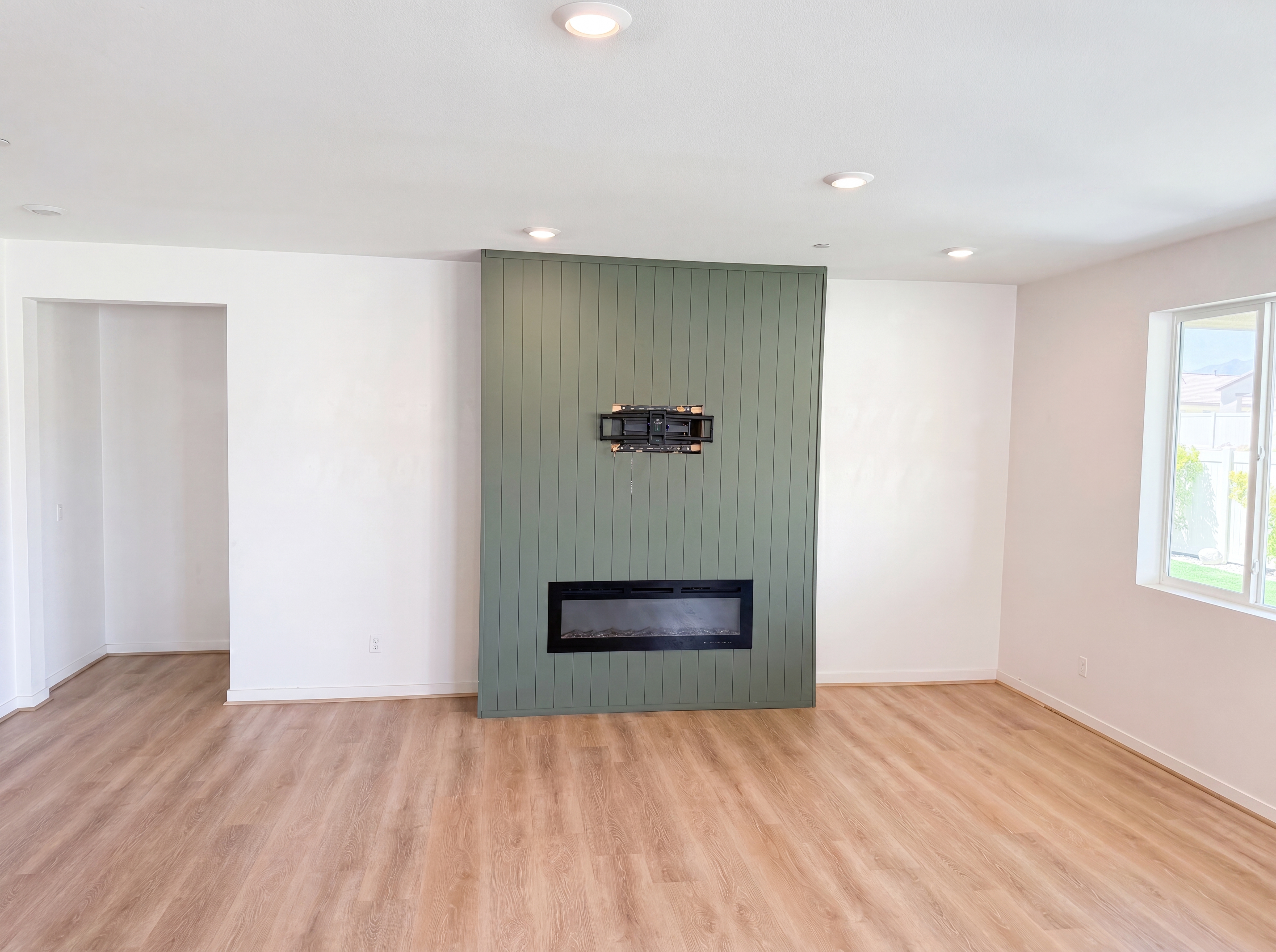 Photo 9 of 22 of 11619 Sky Pointe Dr, Desert Hot Springs, CA
