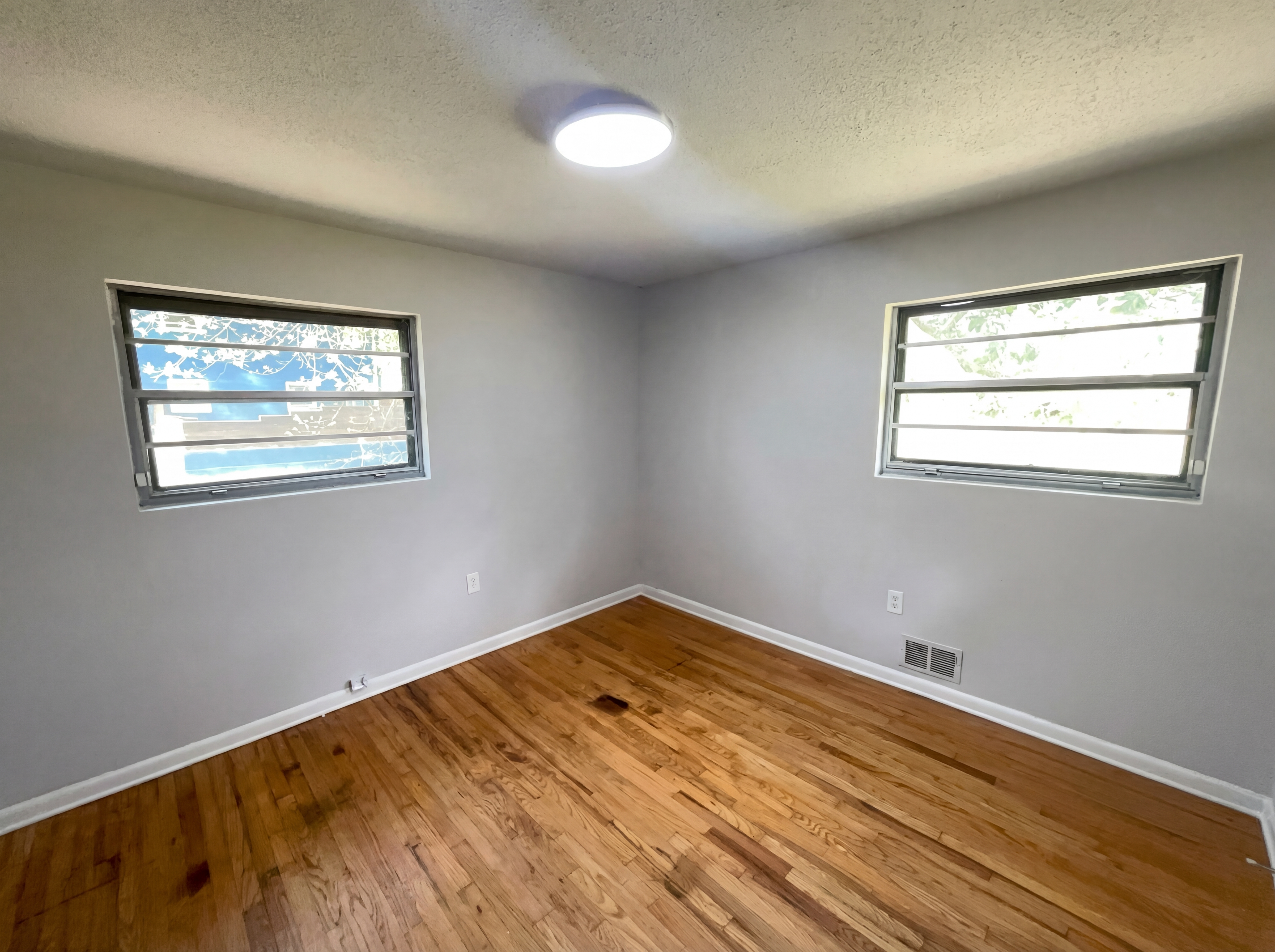 Photo 16 of 19 of 2855 Jerome Rd, Atlanta, GA
