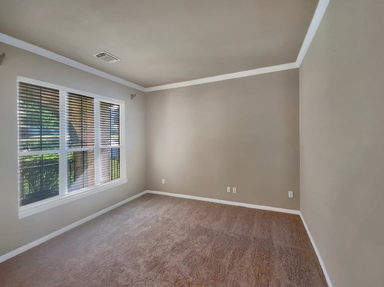 Photo 9 of 35 - 7900 Menler Dr, Austin, TX 78735