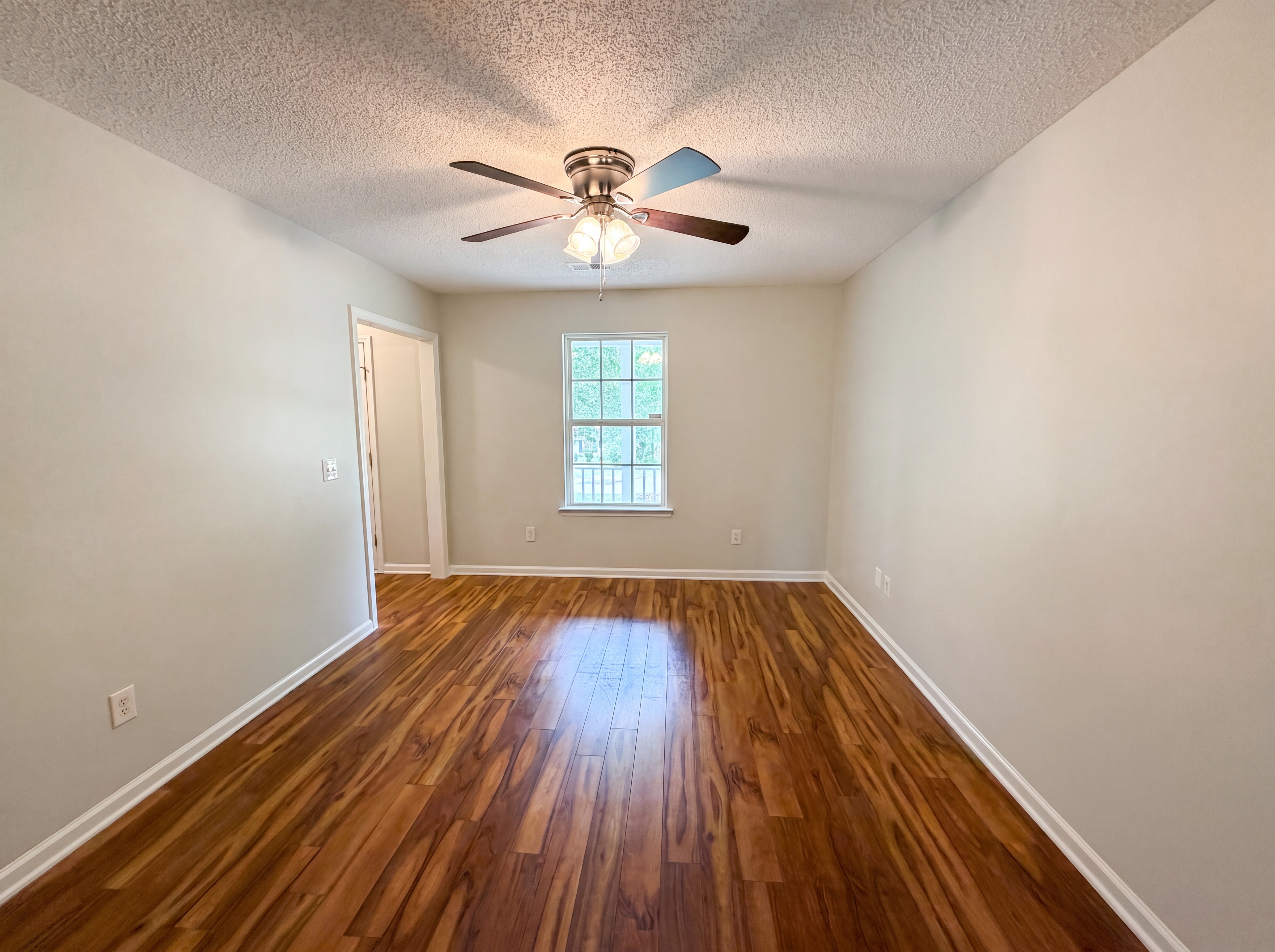 Photo 4 of 23 of 149 Smallwood Dr, Chapin, SC