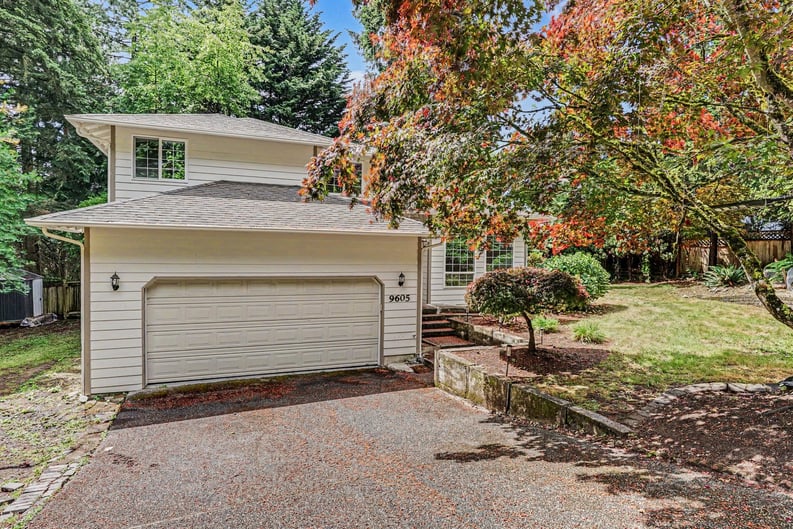 Property photo 1 of 9605 NE 132nd St