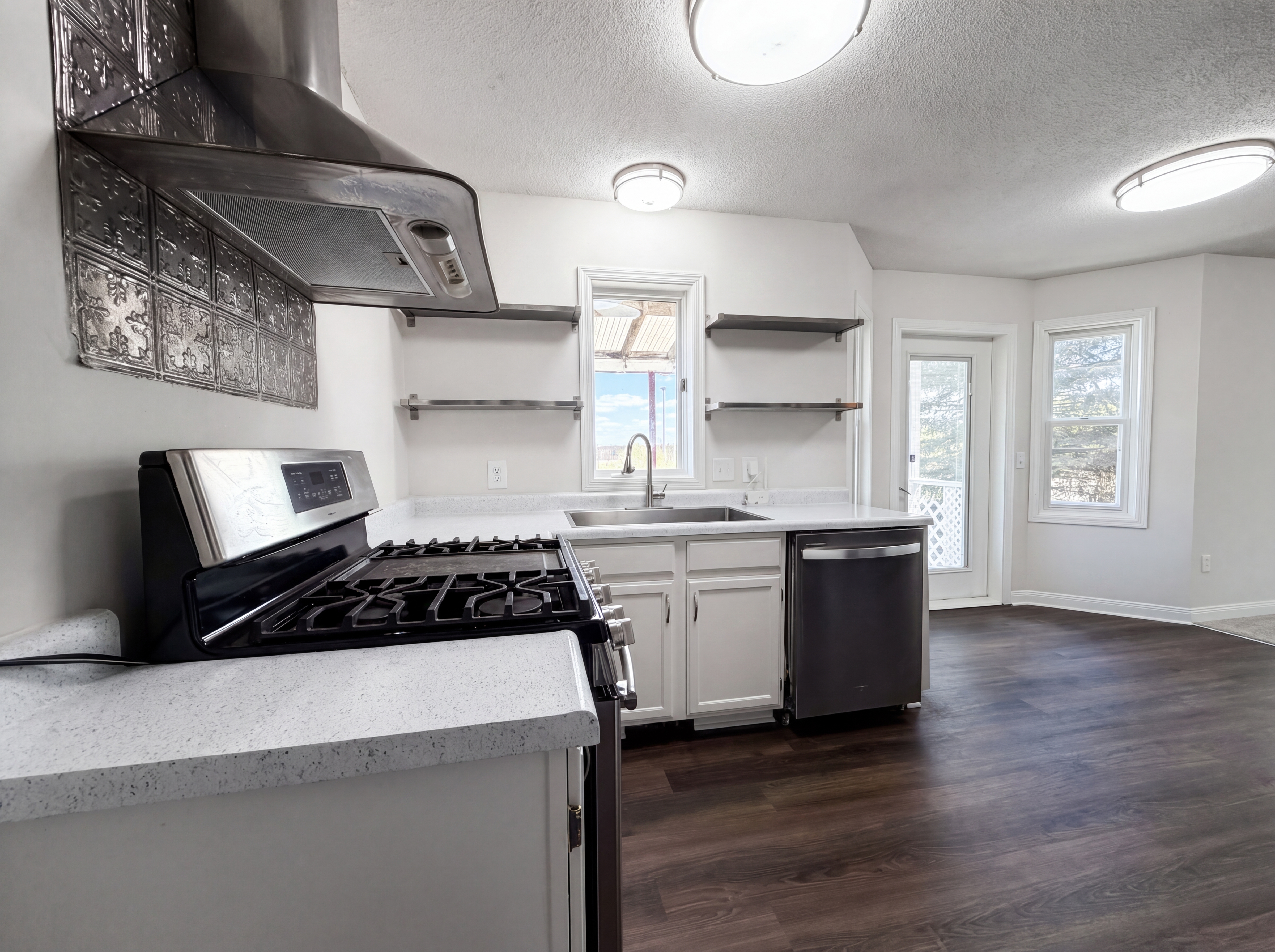 Photo 9 of 25 of 9429 Harkness Ave S, Cottage Grove, MN