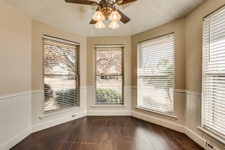 Photo 15 of 36 - 2218 Carmel Dr, Carrollton, TX 75006