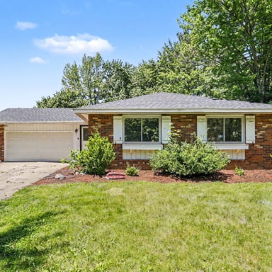 Property photo 1 of 724 Chippewa Trl
