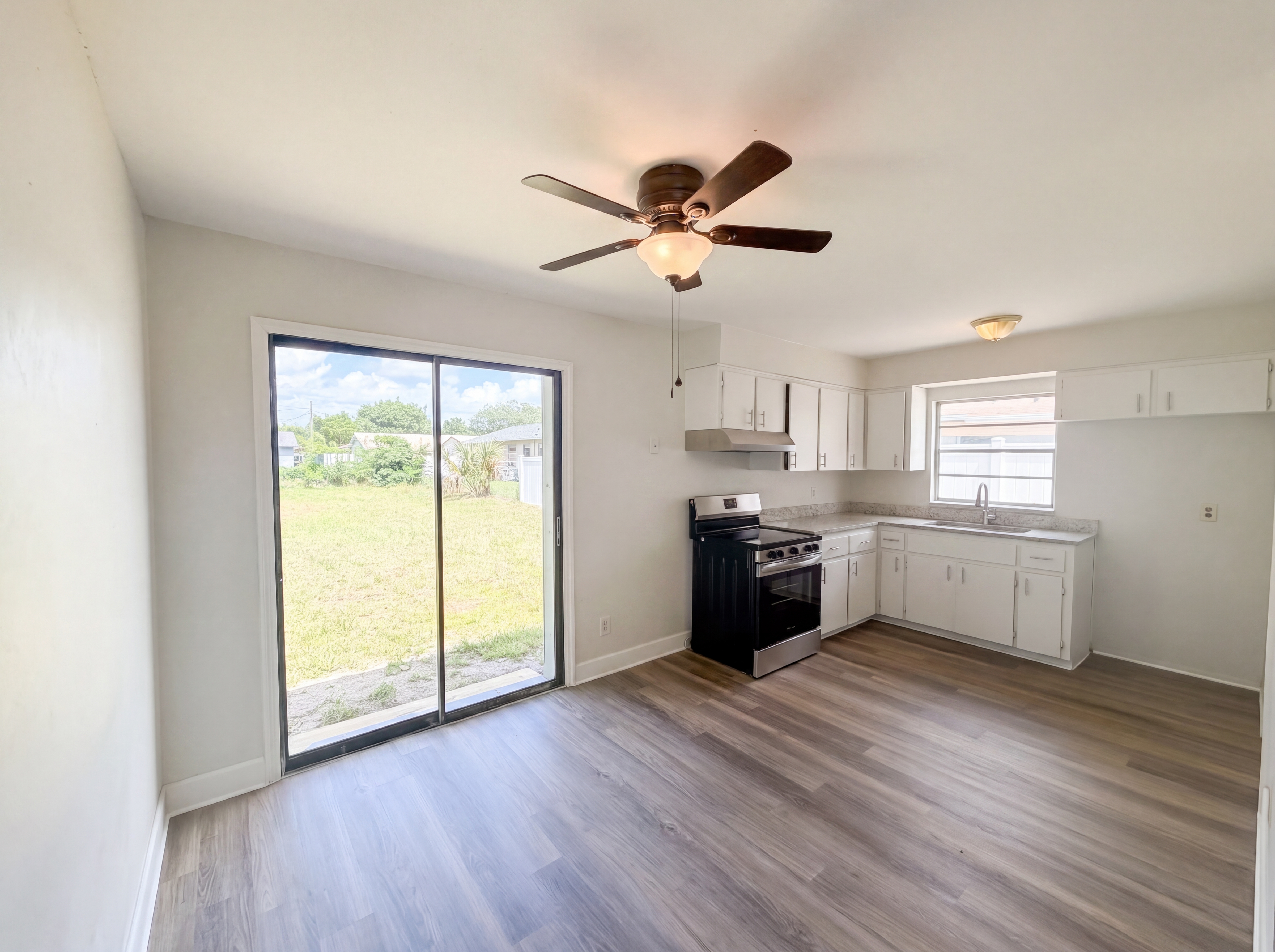 Photo 8 of 18 of 1114 N Forrest Ave, Kissimmee, FL