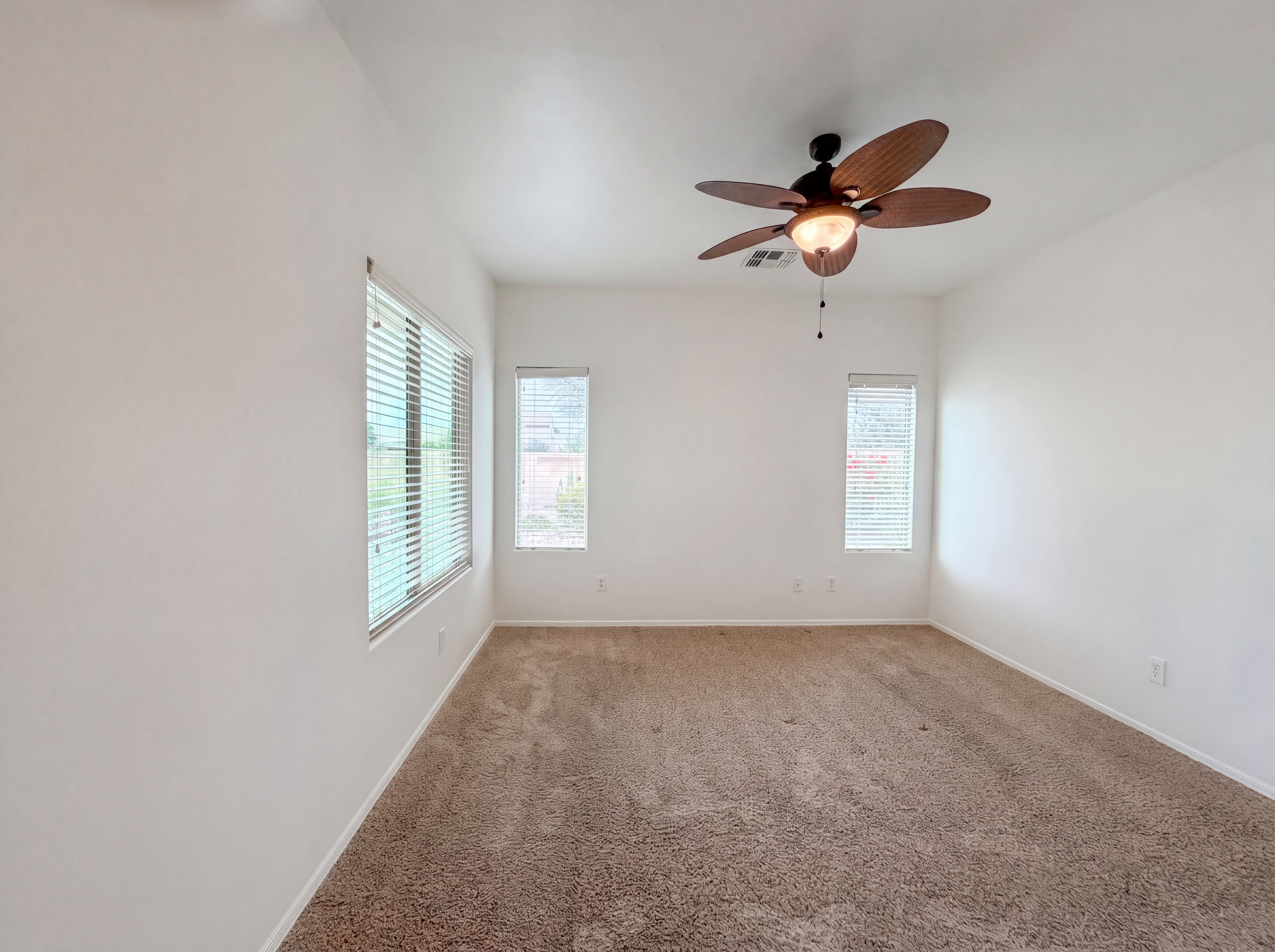 Photo 4 of 17 of 5458 W Montebello Way, Florence, AZ
