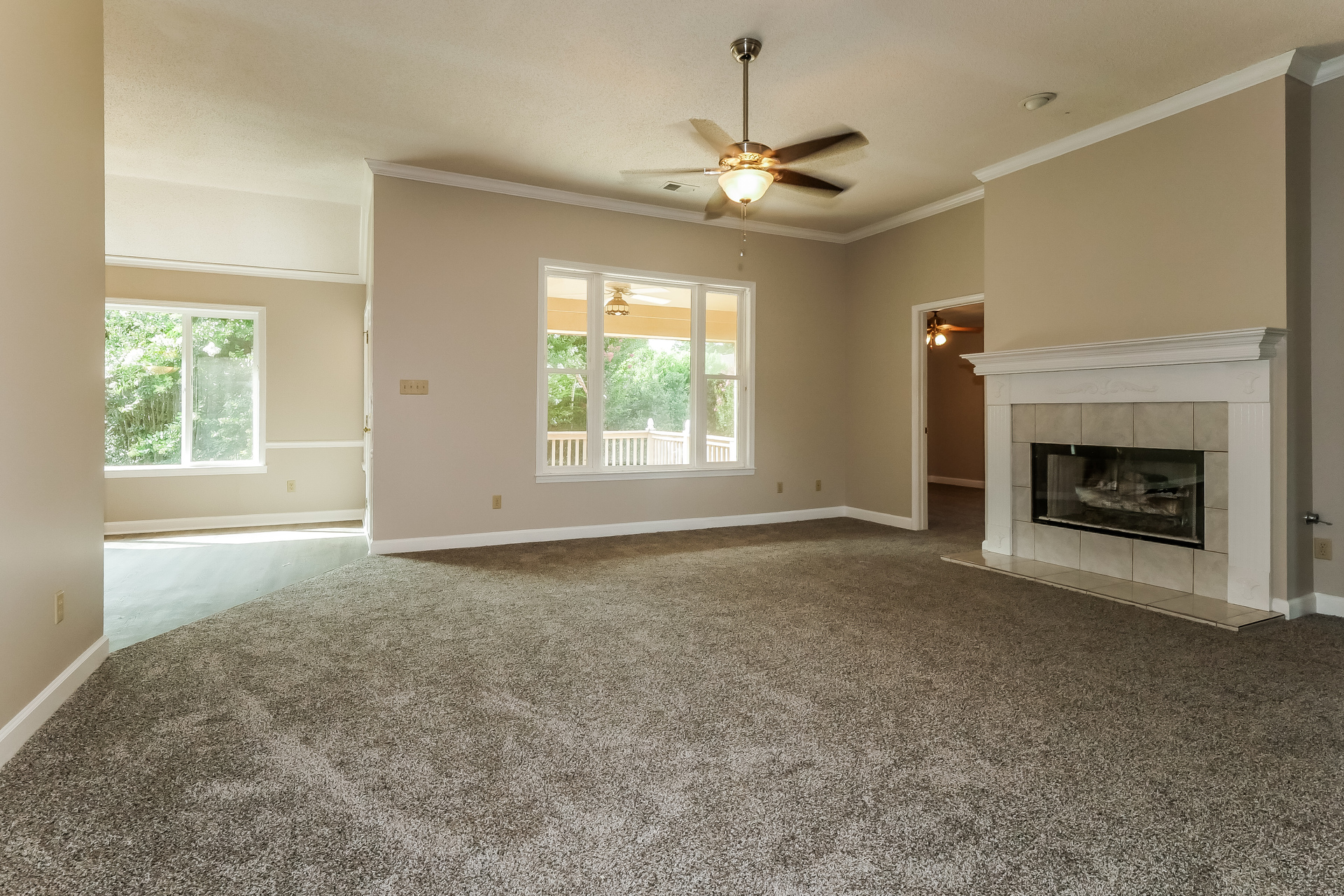 Photo 3 of 21 of 4635 Shadow Field Ln, Bartlett, TN