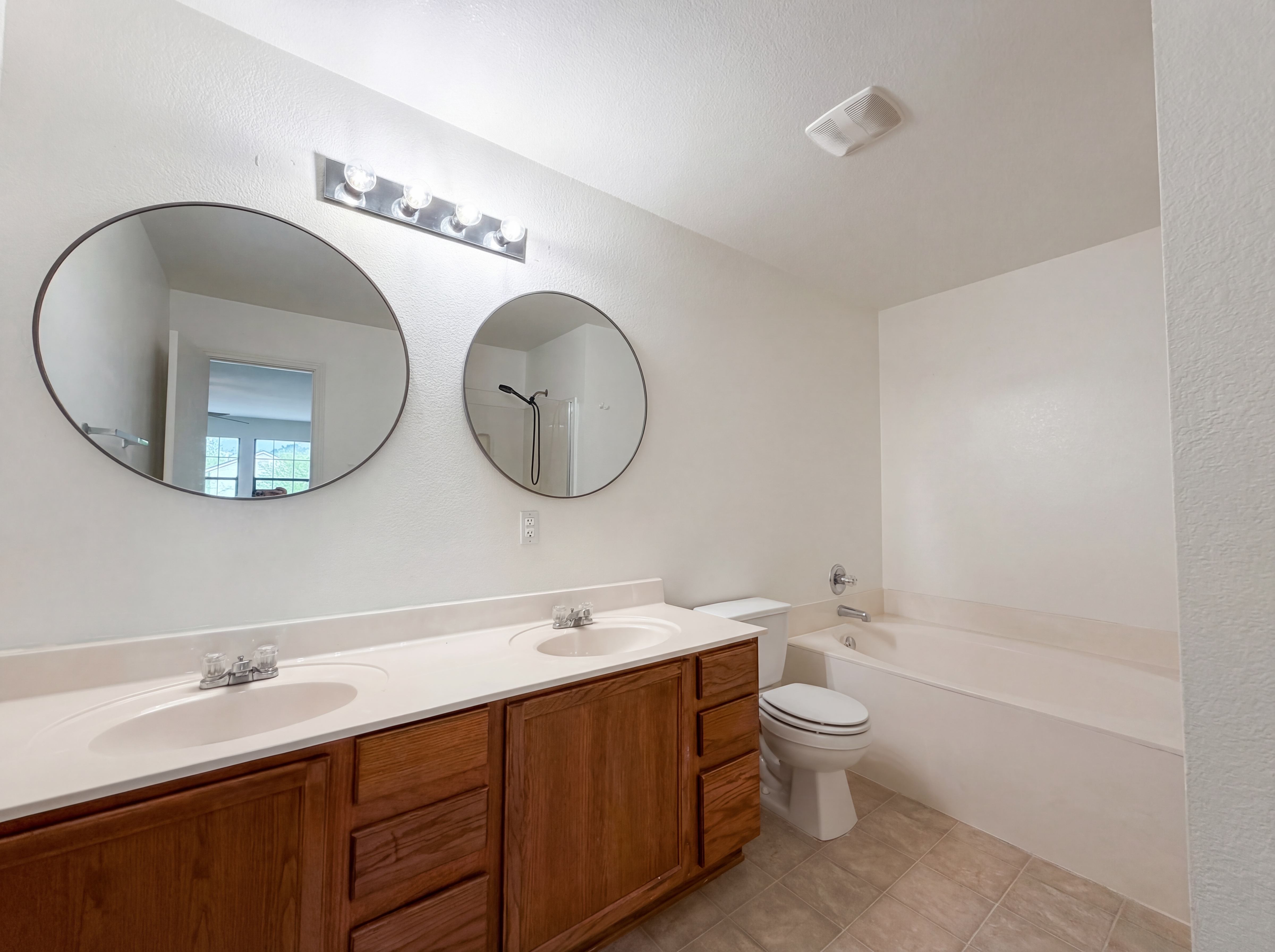 Photo 12 of 19 of 8506 Sunset Canyon Dr, Temple, TX
