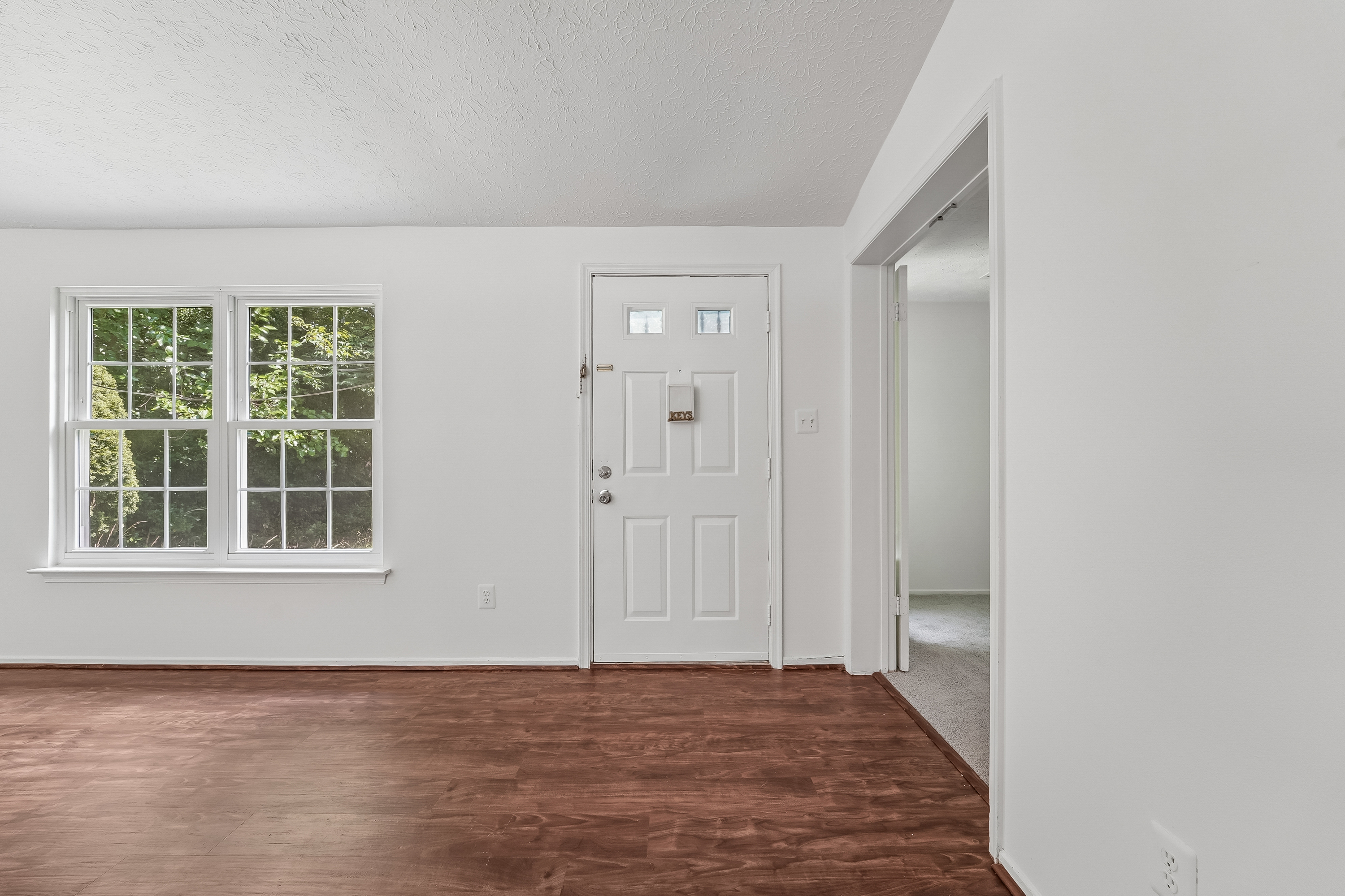 Photo 7 of 19 of 1502 Clearfield Cir, Severn, MD