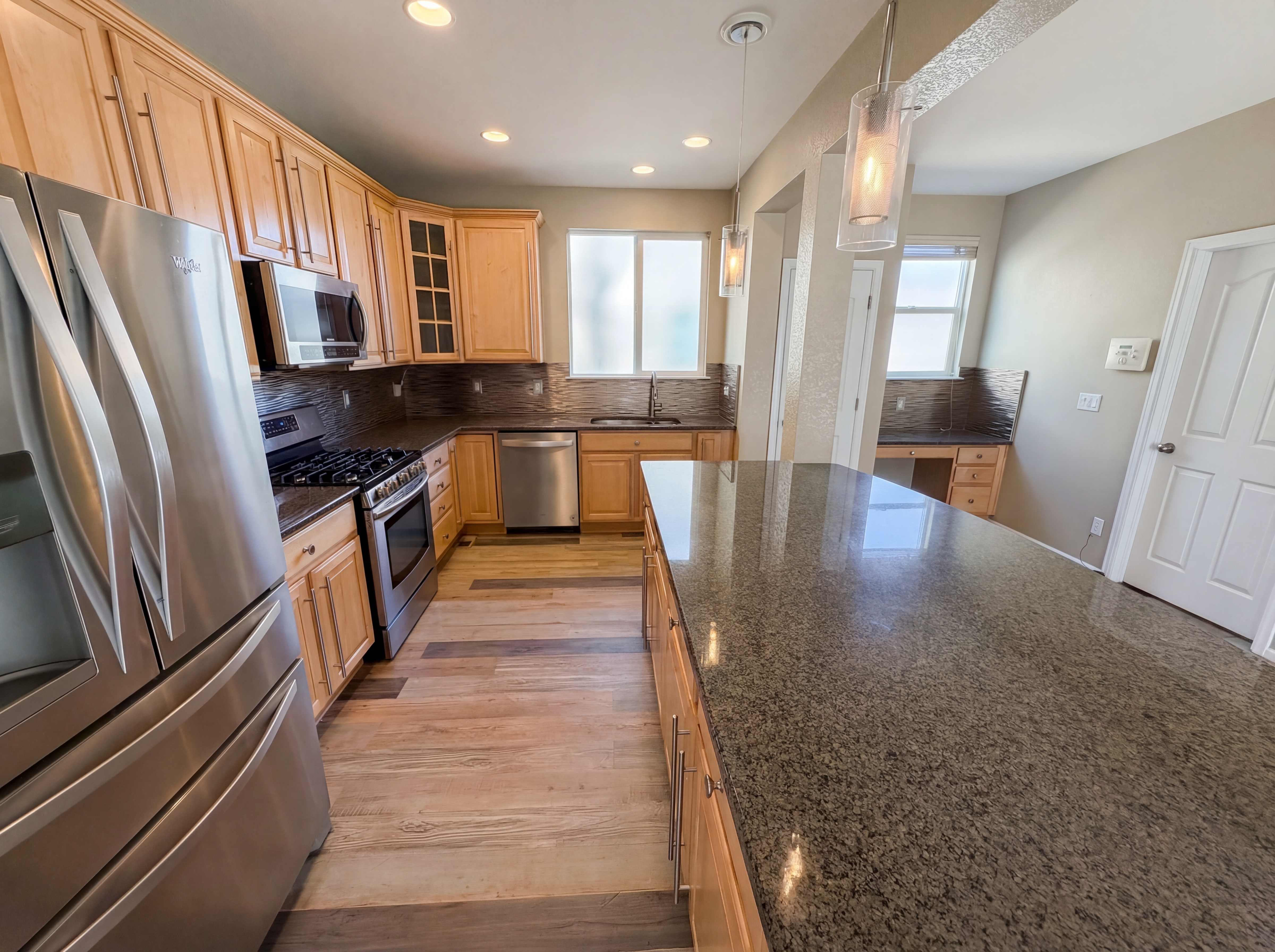 Photo 10 of 36 of 10049 Southlawn Cir, Commerce City, CO