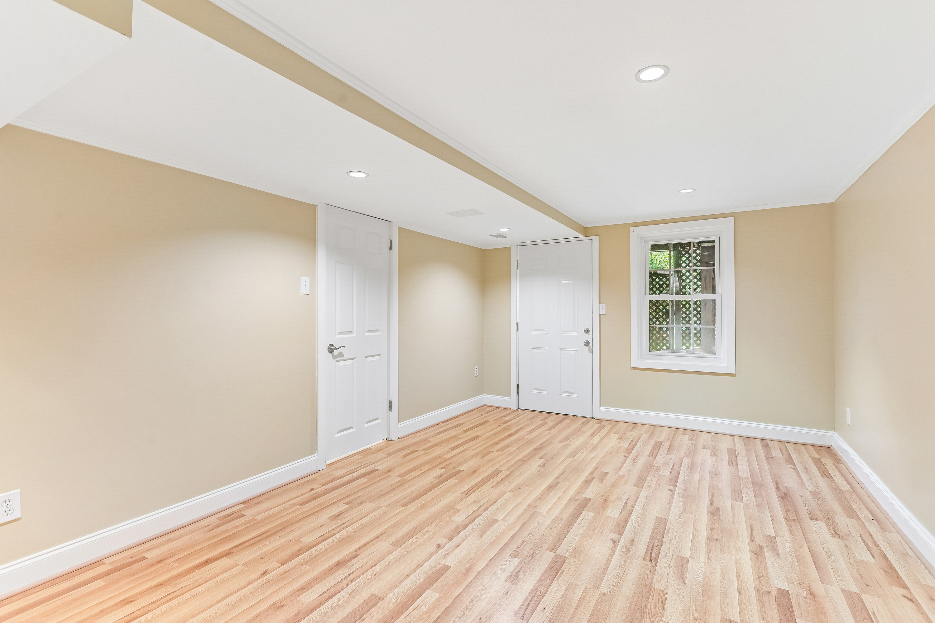 Photo 44 of 87 of 3135 Spalding Dr, Atlanta, GA