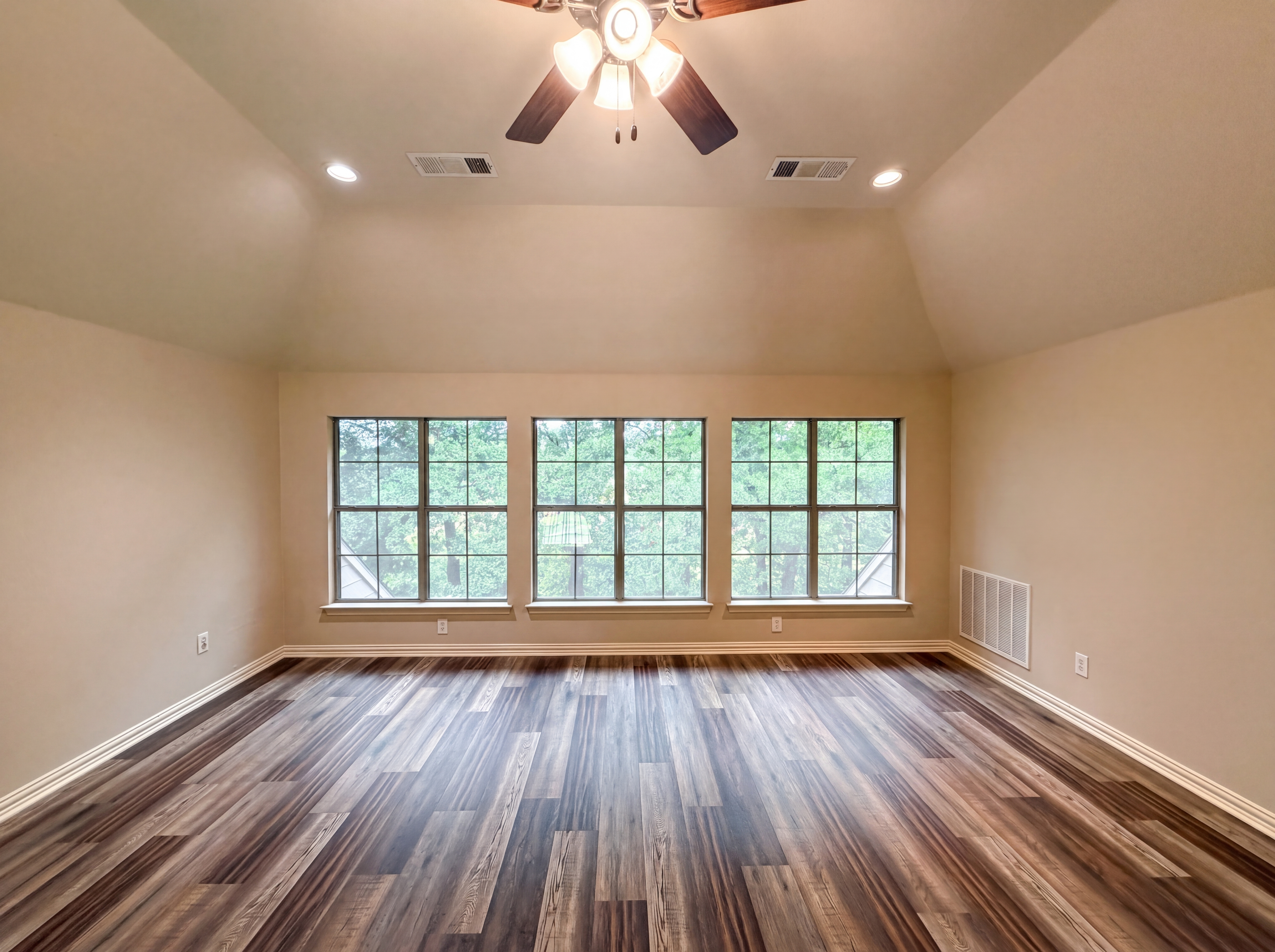 Photo 10 of 30 of 928 Homestead Dr, Keller, TX
