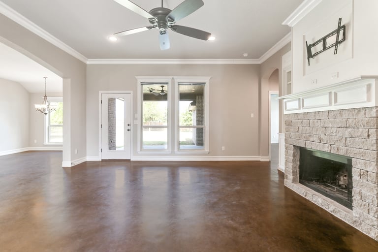 Photo 1 of 25 - 5655 Gebron Ct, Fort Worth, TX 76126