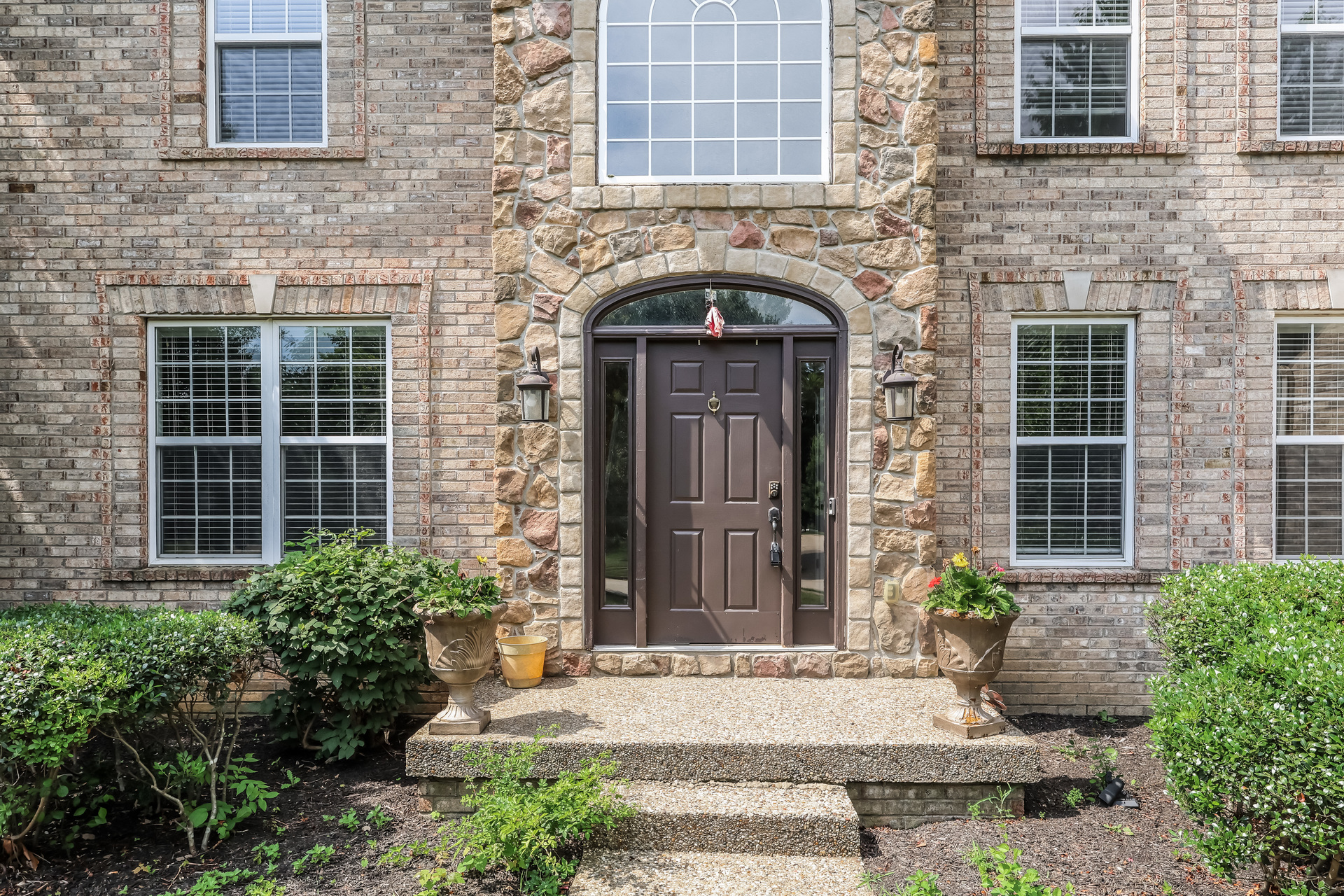 Photo 19 of 23 of 10917 Worthington Ln, Prospect, KY