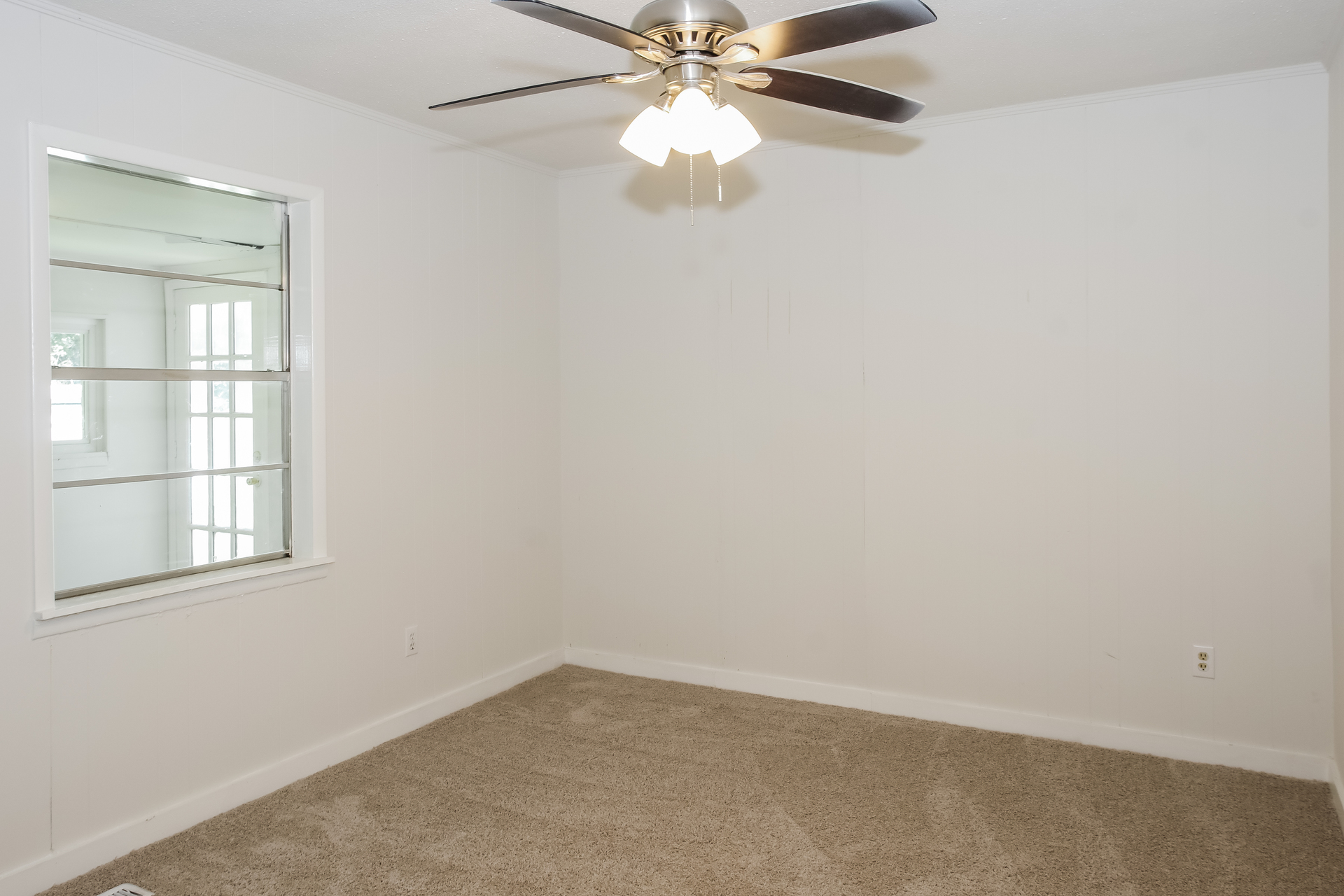Photo 11 of 35 of 2294 Cullman Rd, Arab, AL