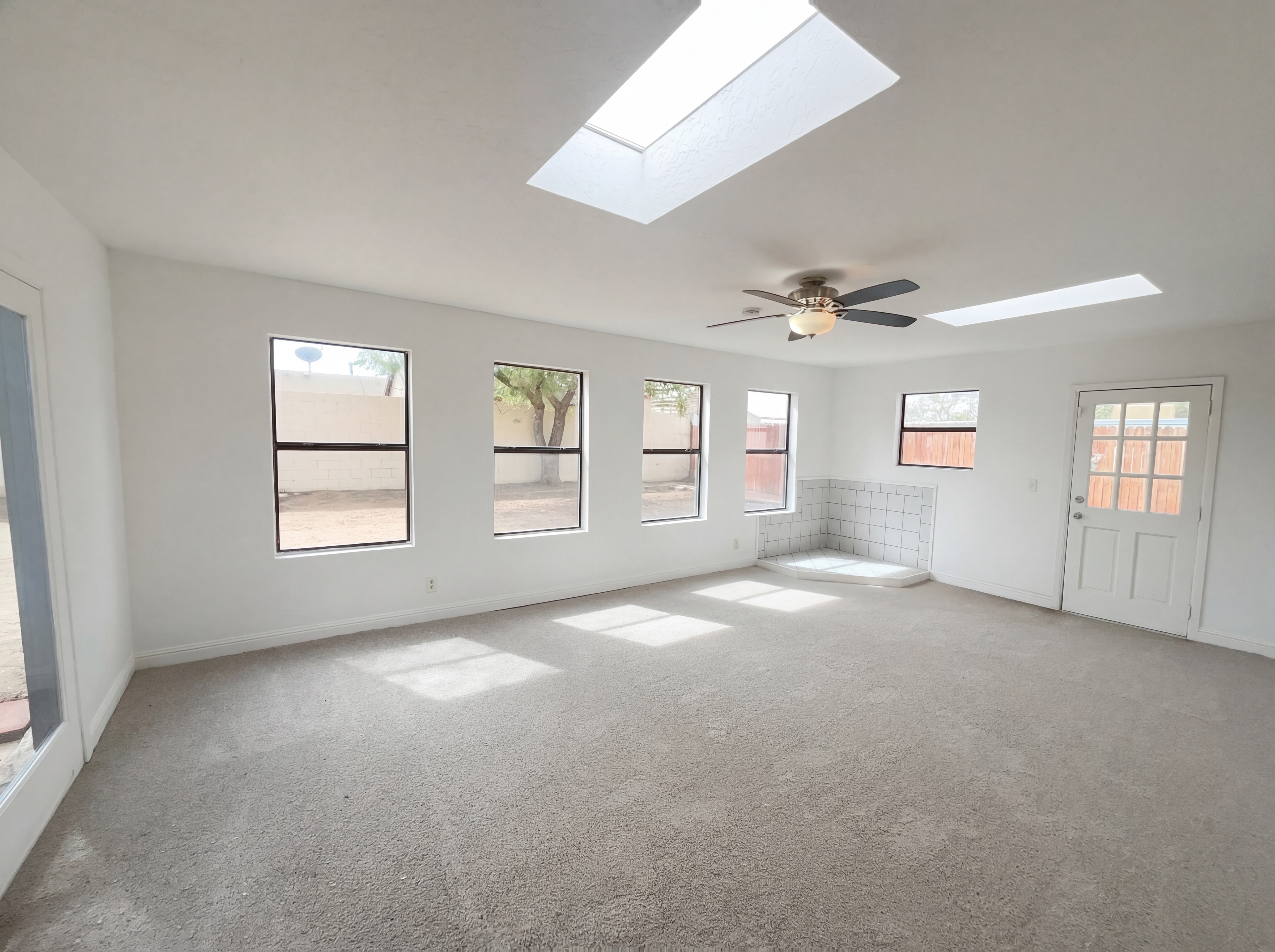 Photo 11 of 18 of 8112 Princess Jeanne Ave NE, Albuquerque, NM