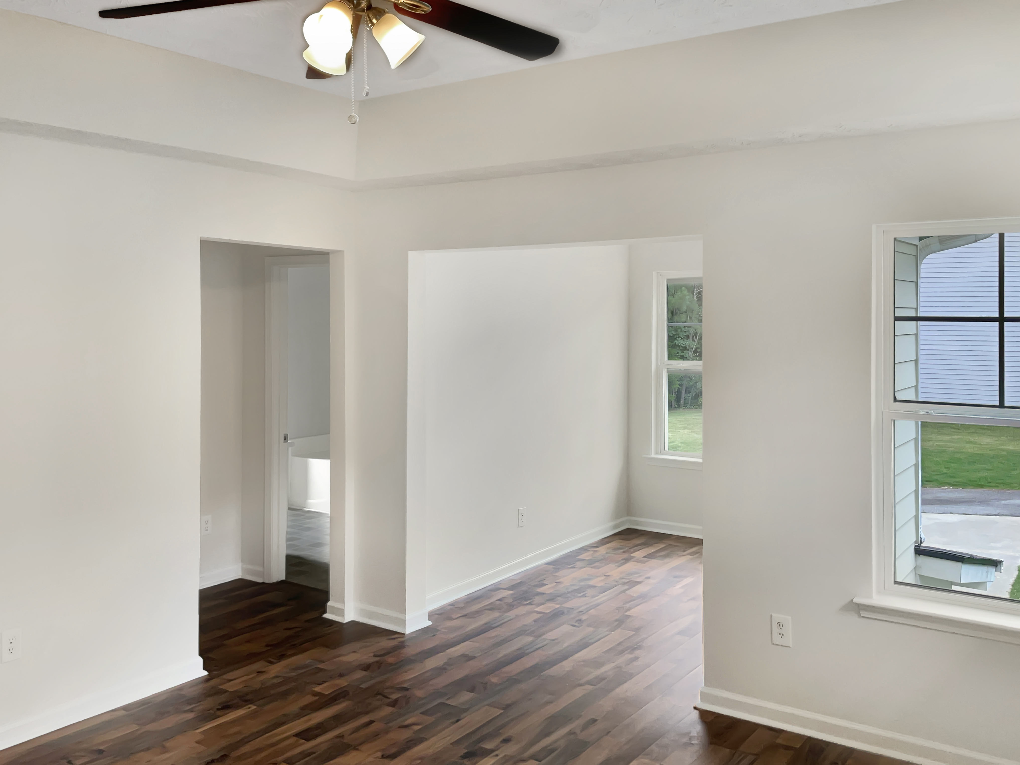 Photo 13 of 22 of 4890 Heritage Cir, Atlanta, GA