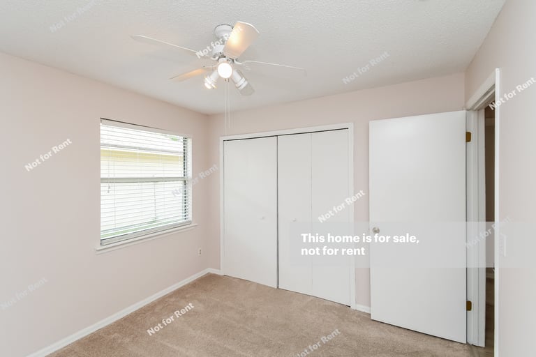 Photo 22 of 27 - 6736 Newgate Cir E, Jacksonville, FL 32244