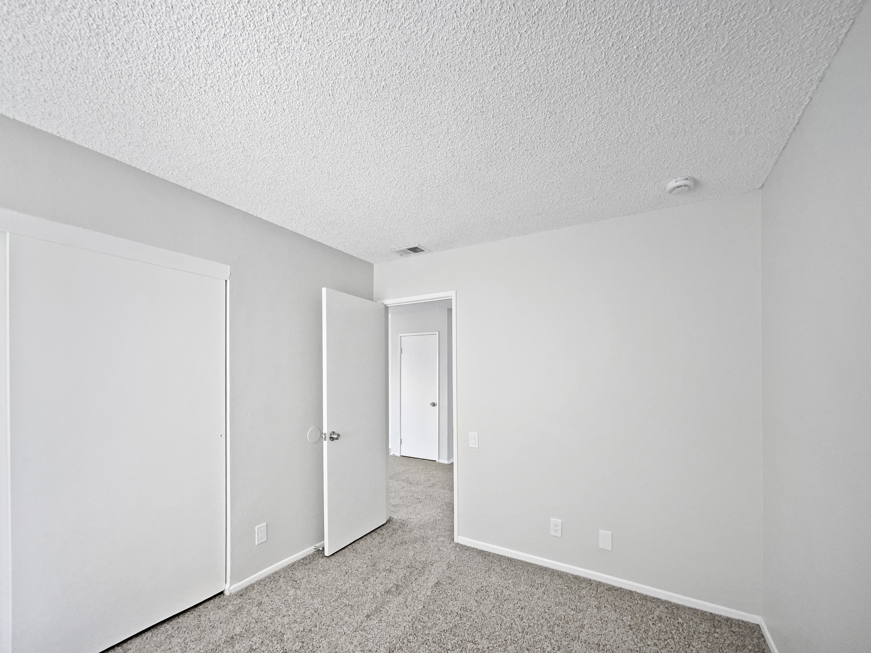 Photo 13 of 23 of 29923 Corte Cruzada, Menifee, CA