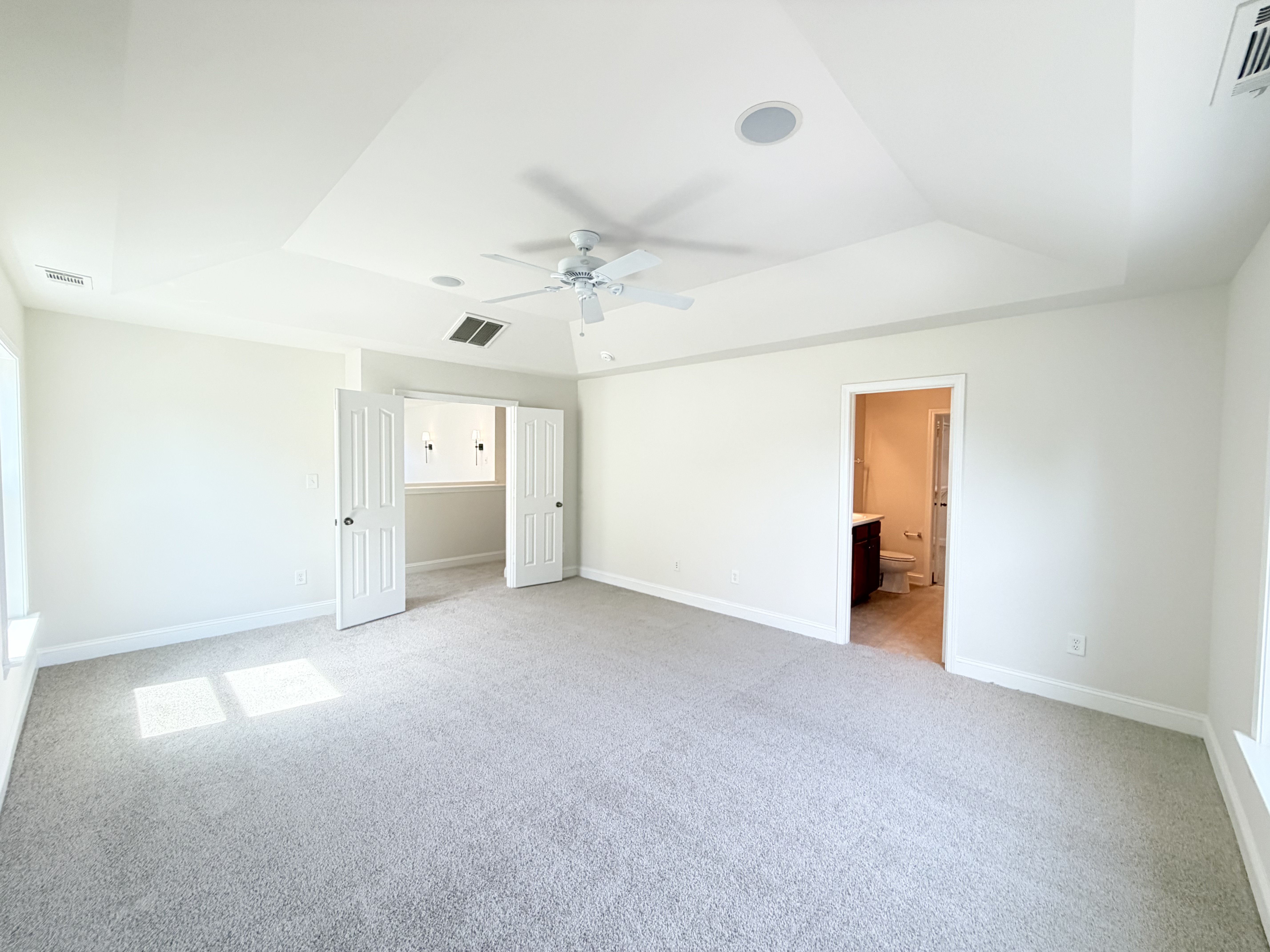 Photo 4 of 25 of 14903 Superior St, Charlotte, NC