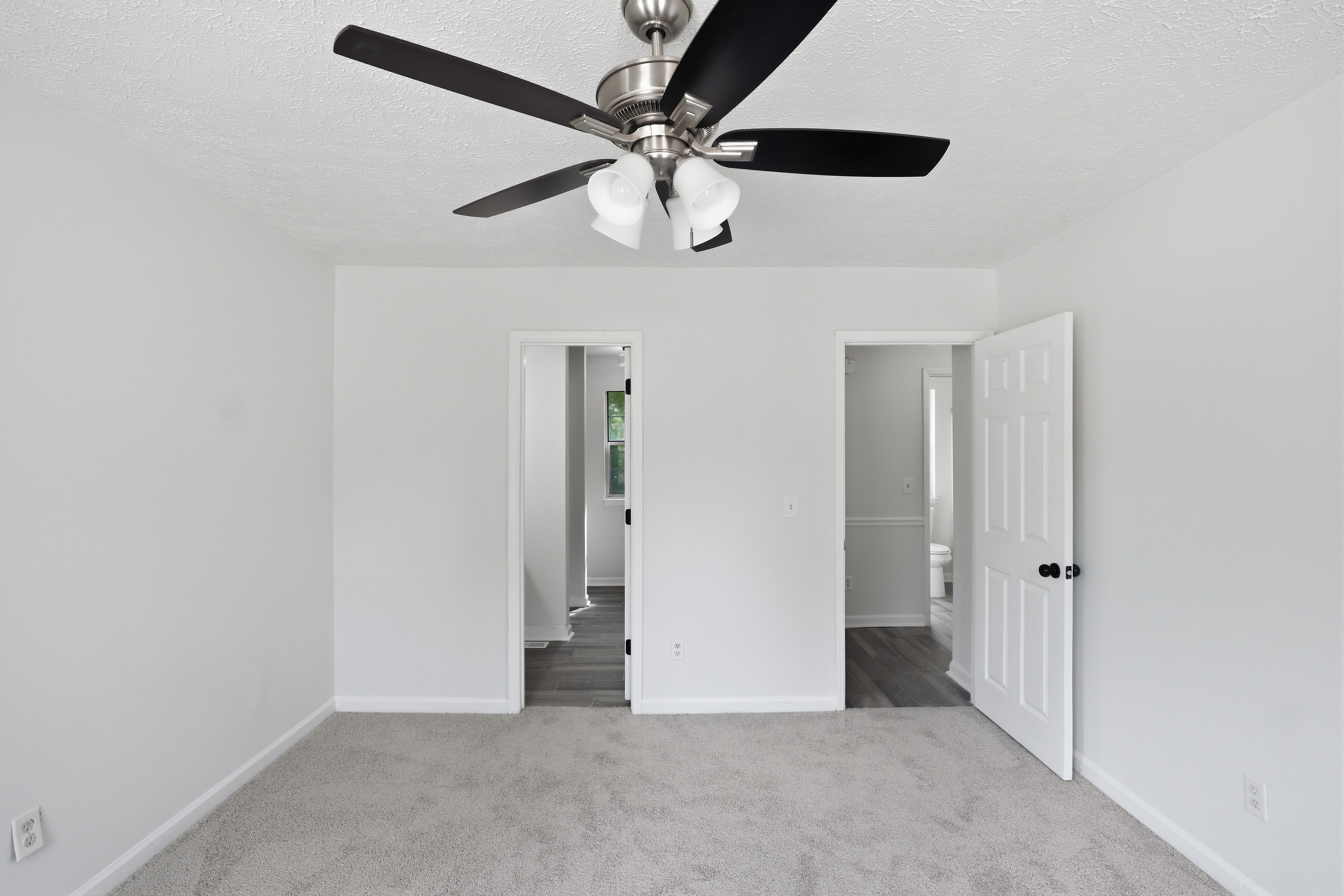 Photo 15 of 43 of 4389 Southvale Dr, Decatur, GA