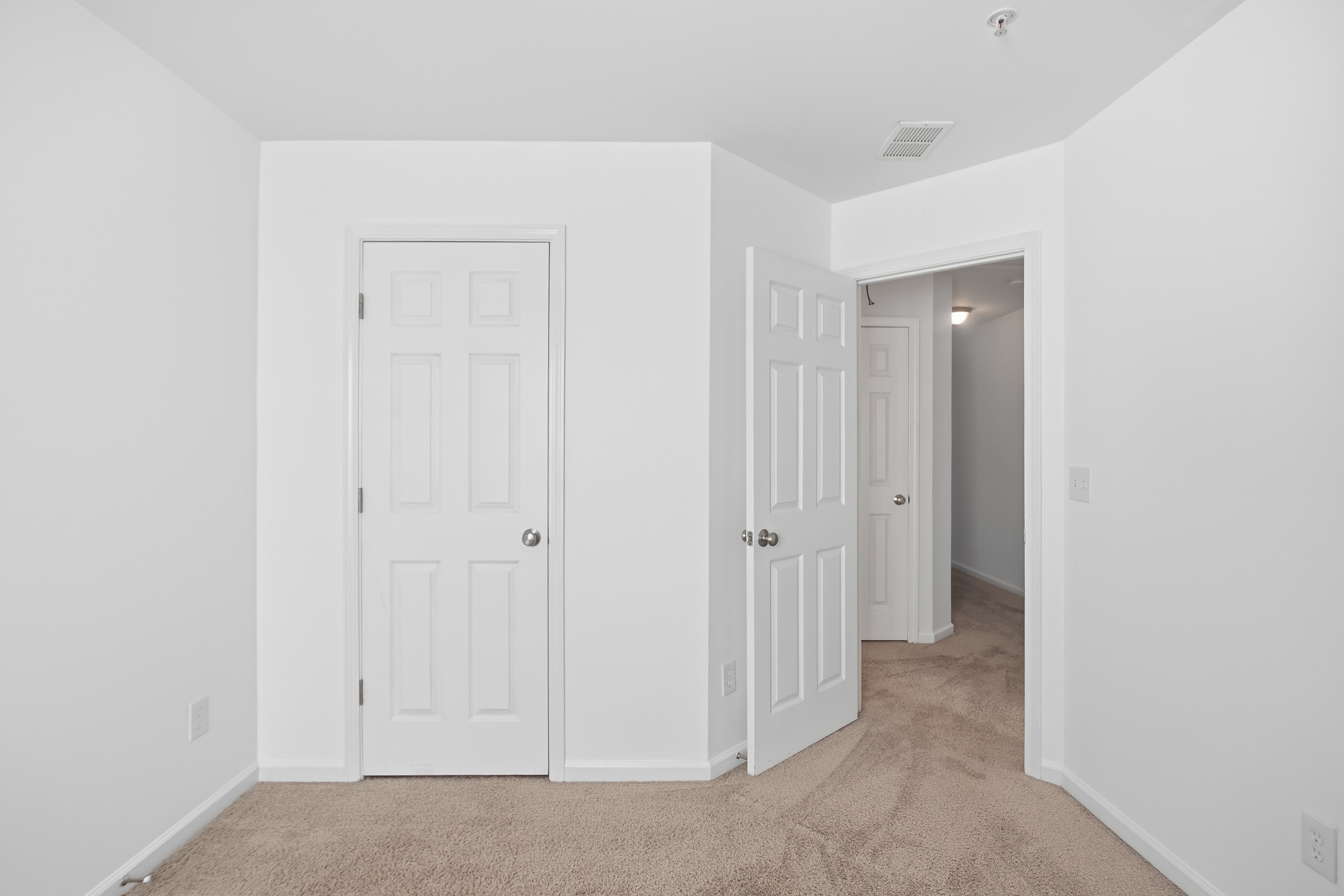 Photo 17 of 29 of 313 Balaban Cir, Woodstock, GA