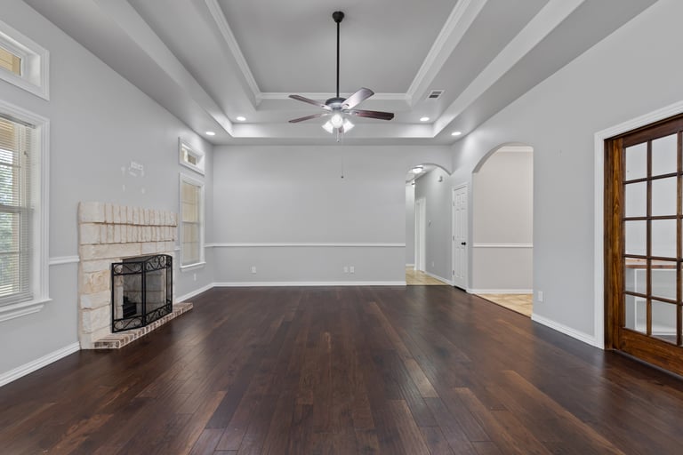 Photo 7 of 25 - 3320 Springfield Rd, Springtown, TX 76082