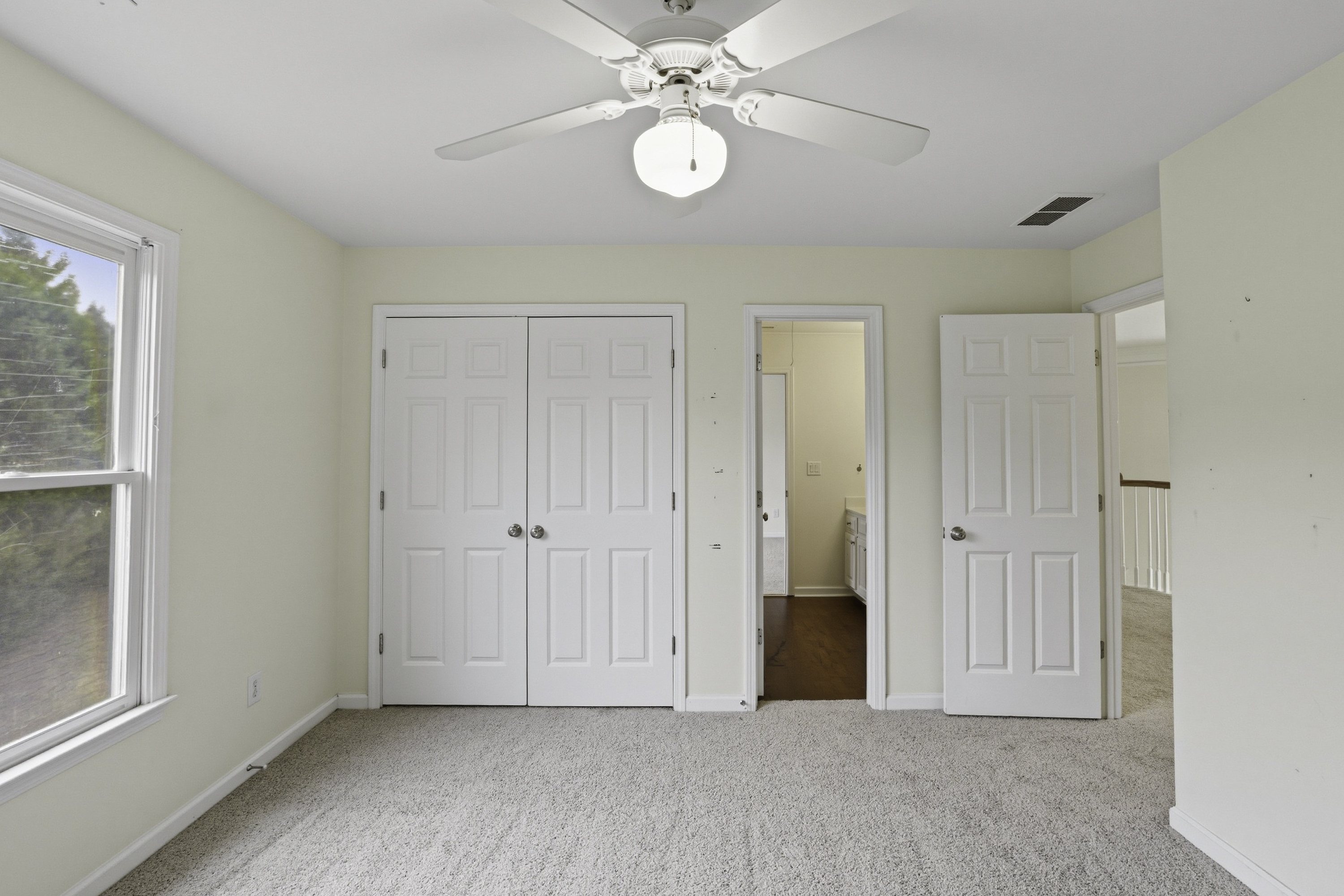 Photo 4 of 42 of 105 Bellhaven Ave, Fayetteville, GA