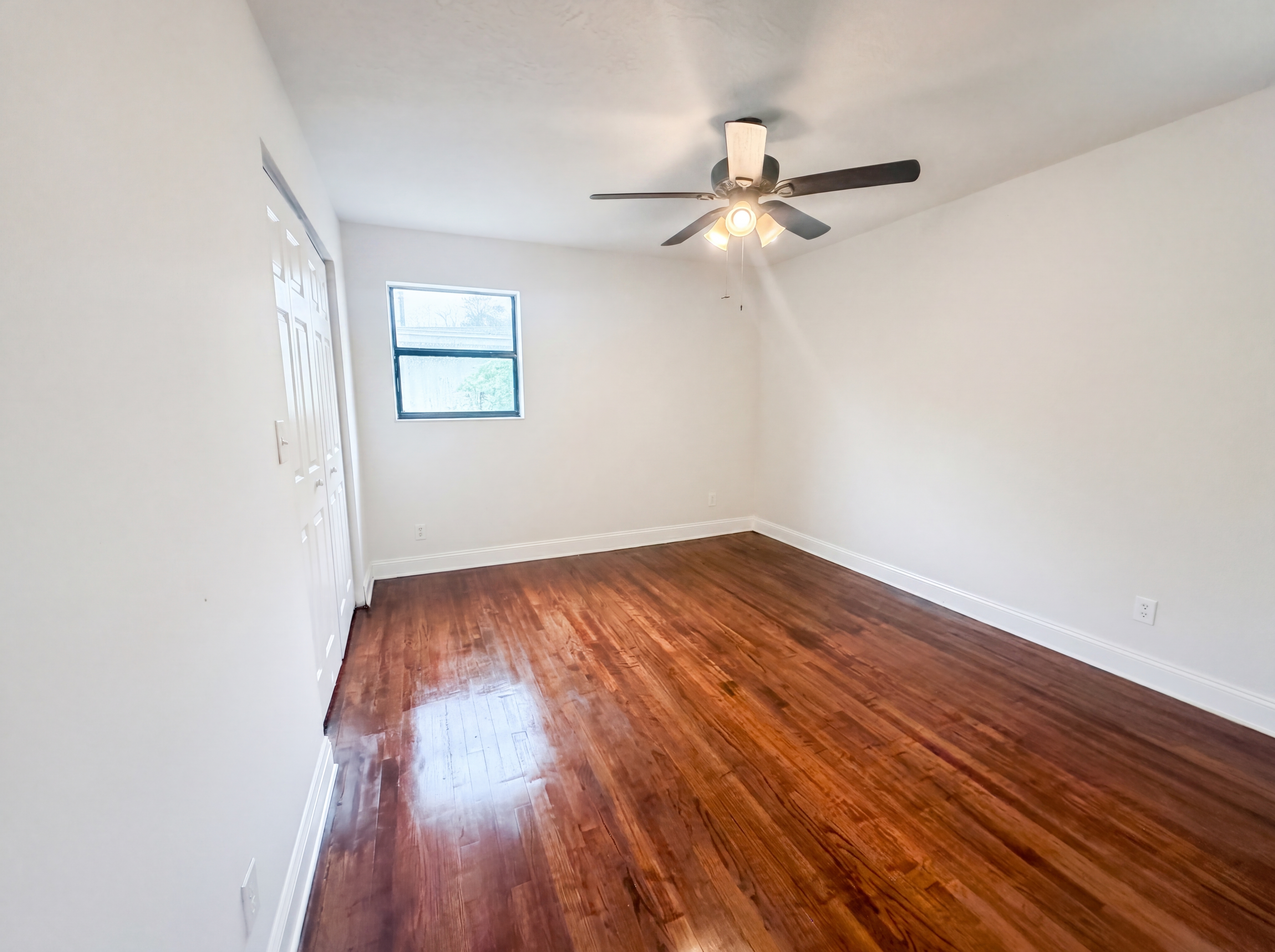Photo 11 of 18 of 7520 Altus Dr S, Jacksonville, FL