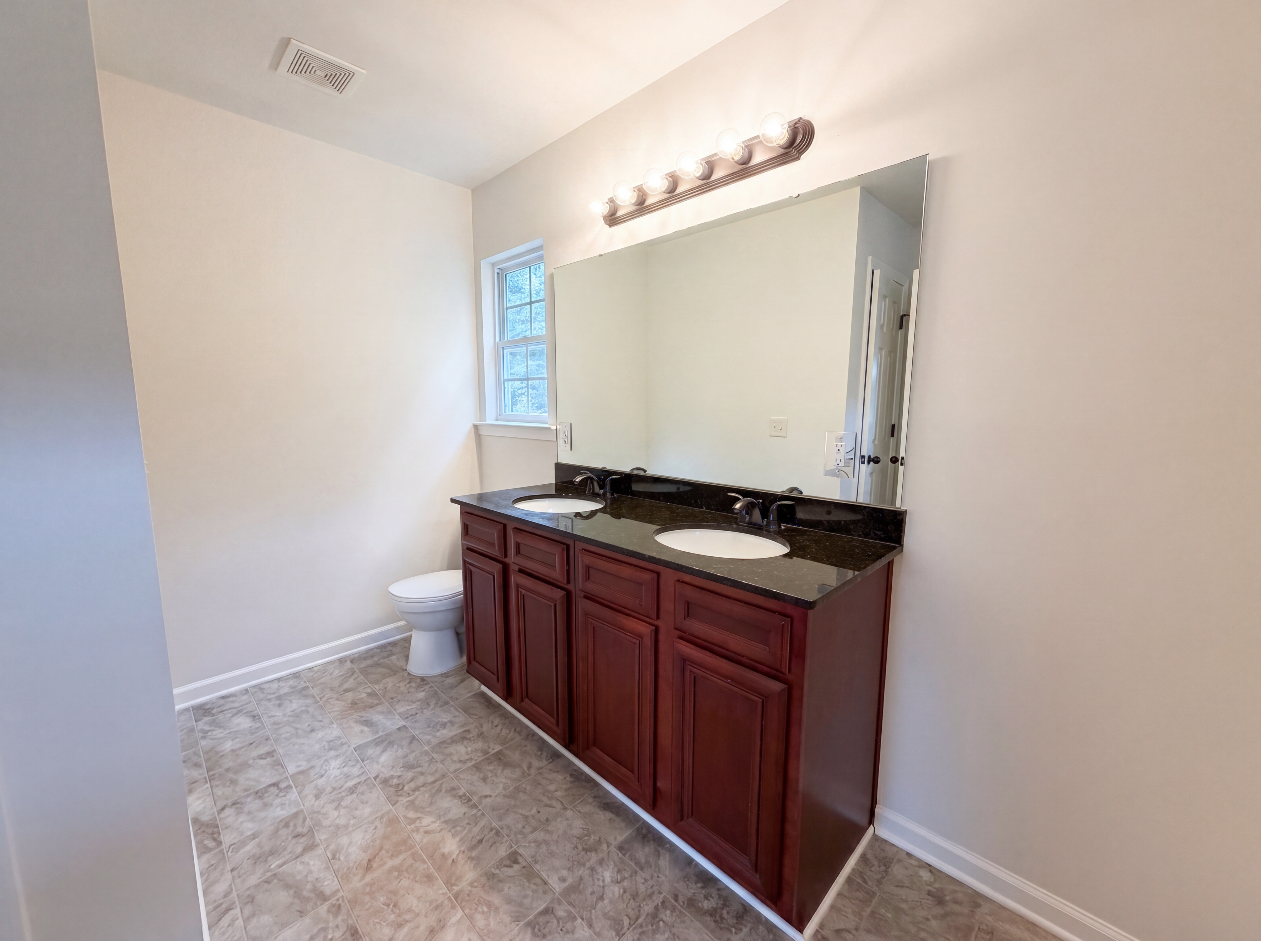 Photo 19 of 24 of 1050 Rabon Pond Dr, Columbia, SC