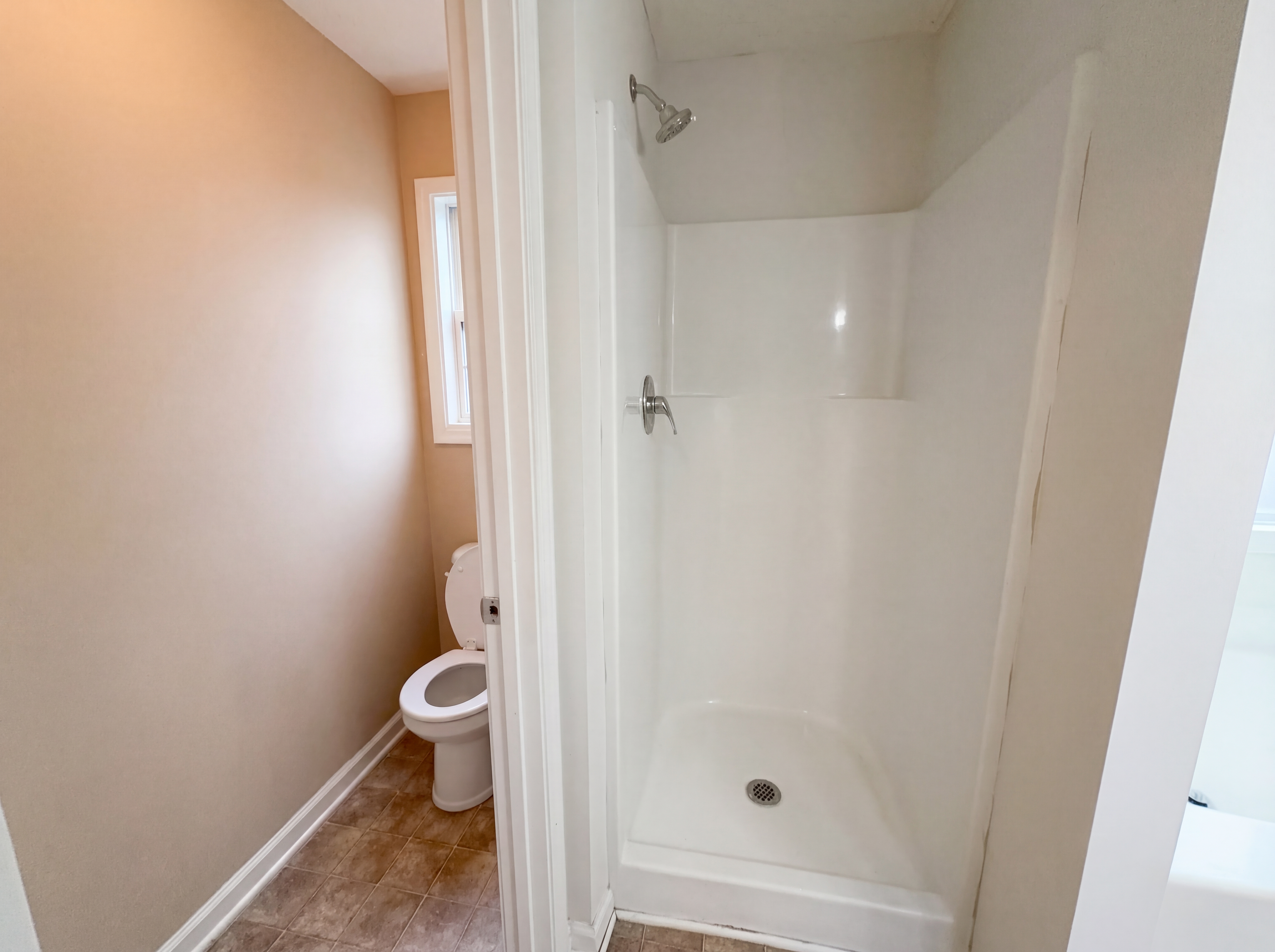 Photo 9 of 22 of 353 Chestnut Grove Ct, Clarksville, TN