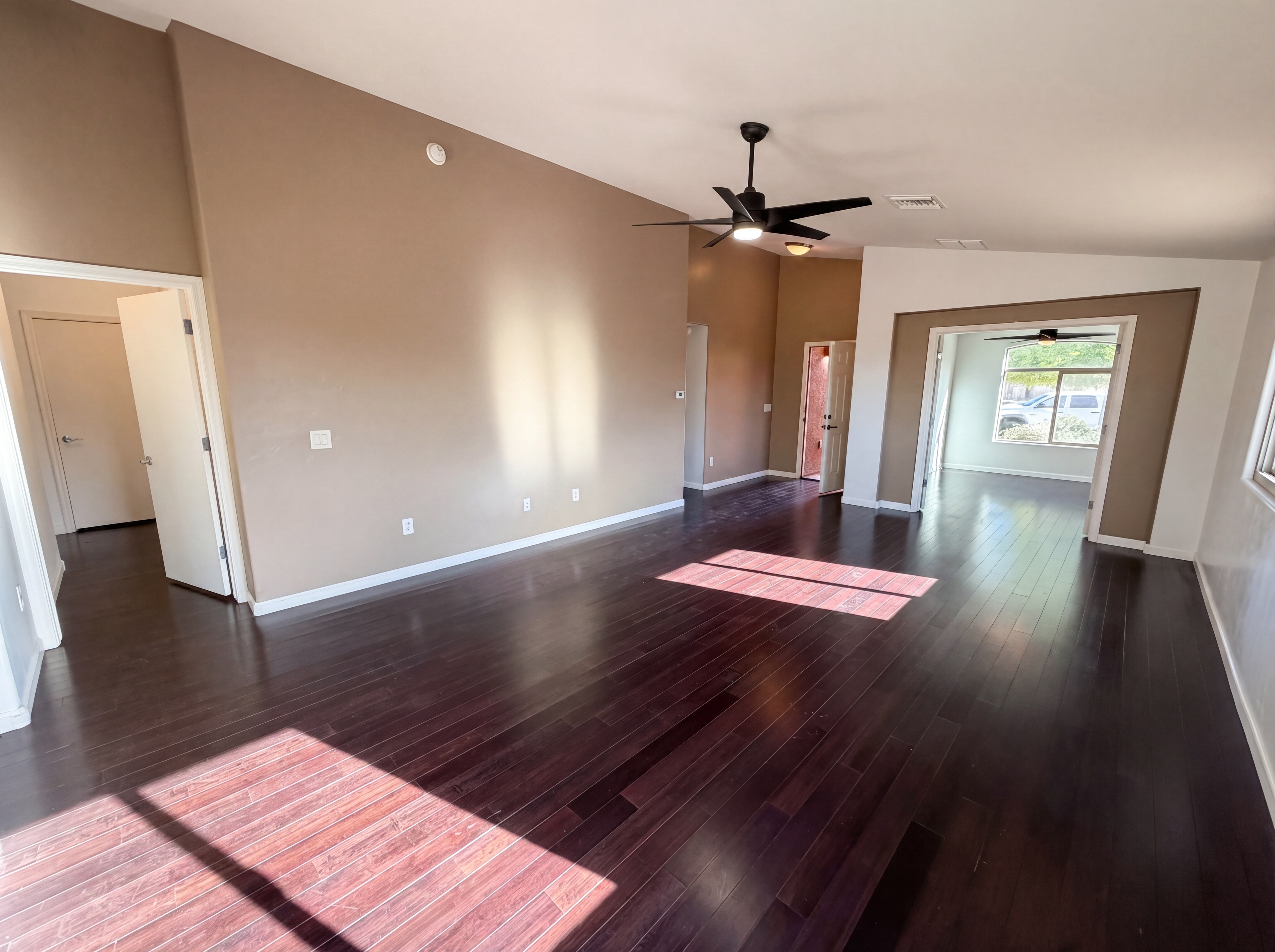 Photo 11 of 19 of 4703 W Hoha Ln, Tucson, AZ