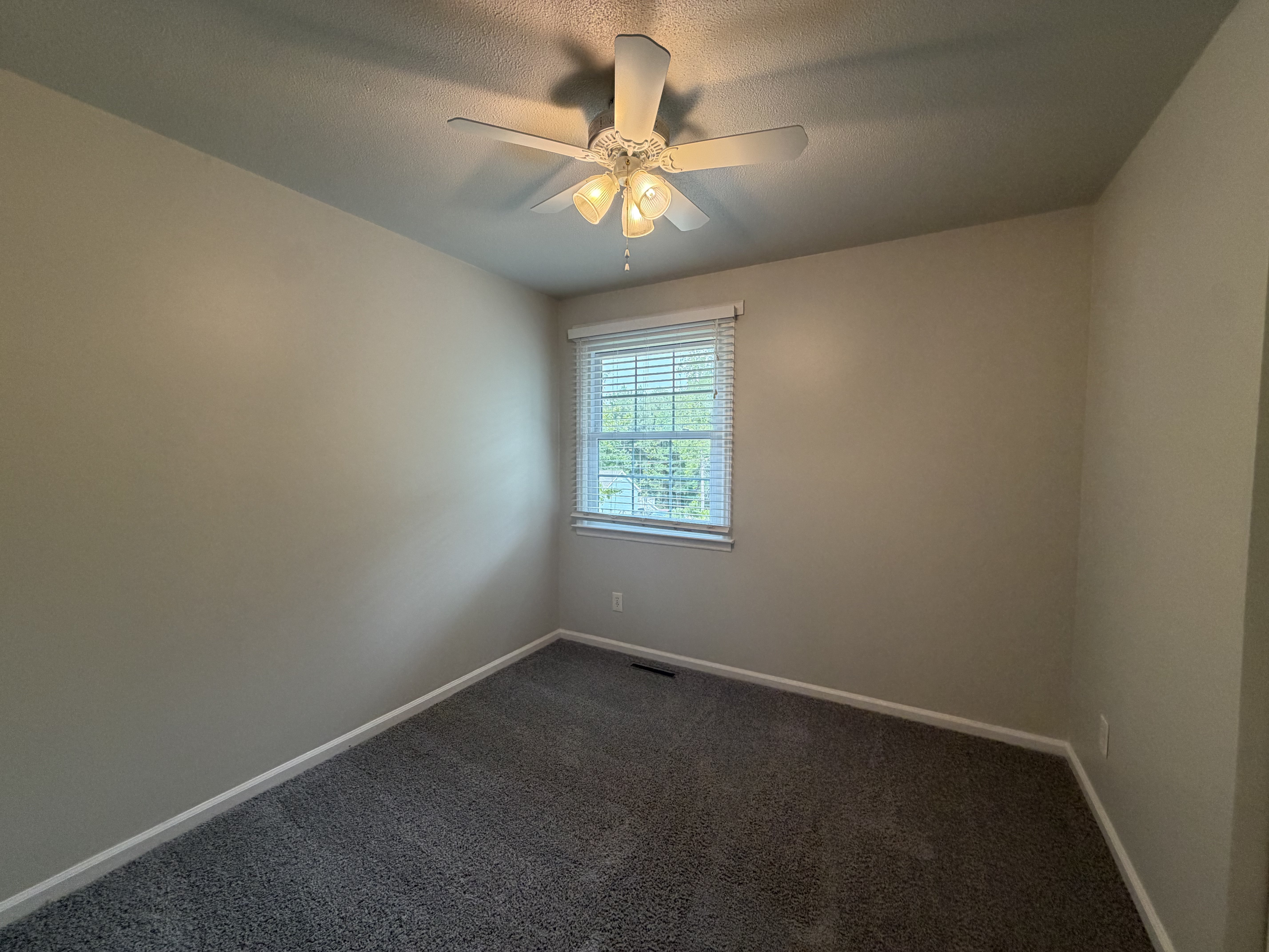 Photo 10 of 17 of 422 Pearson Dr, Durham, NC