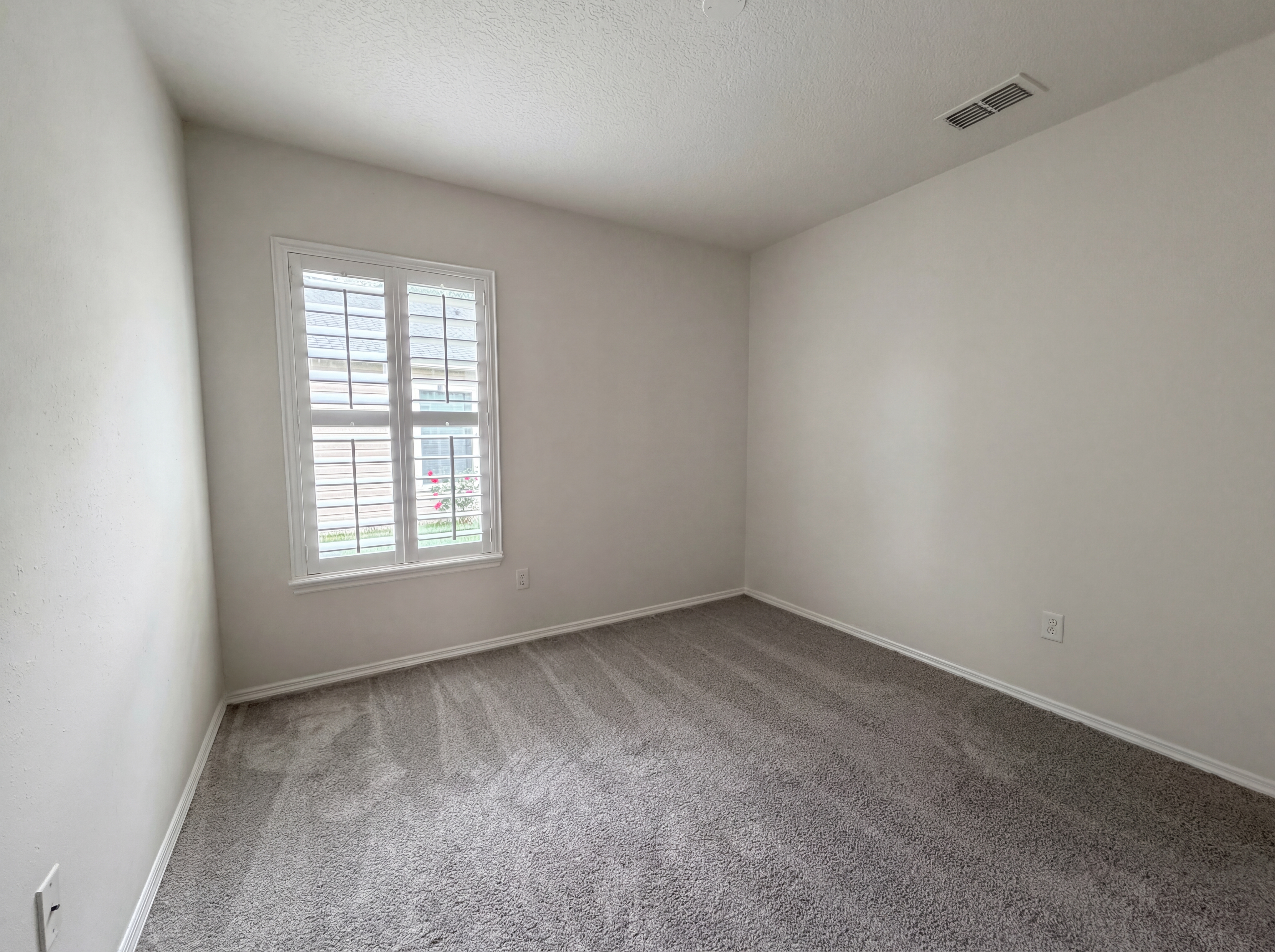Photo 14 of 17 of 11862 Alexandra Dr, Jacksonville, FL