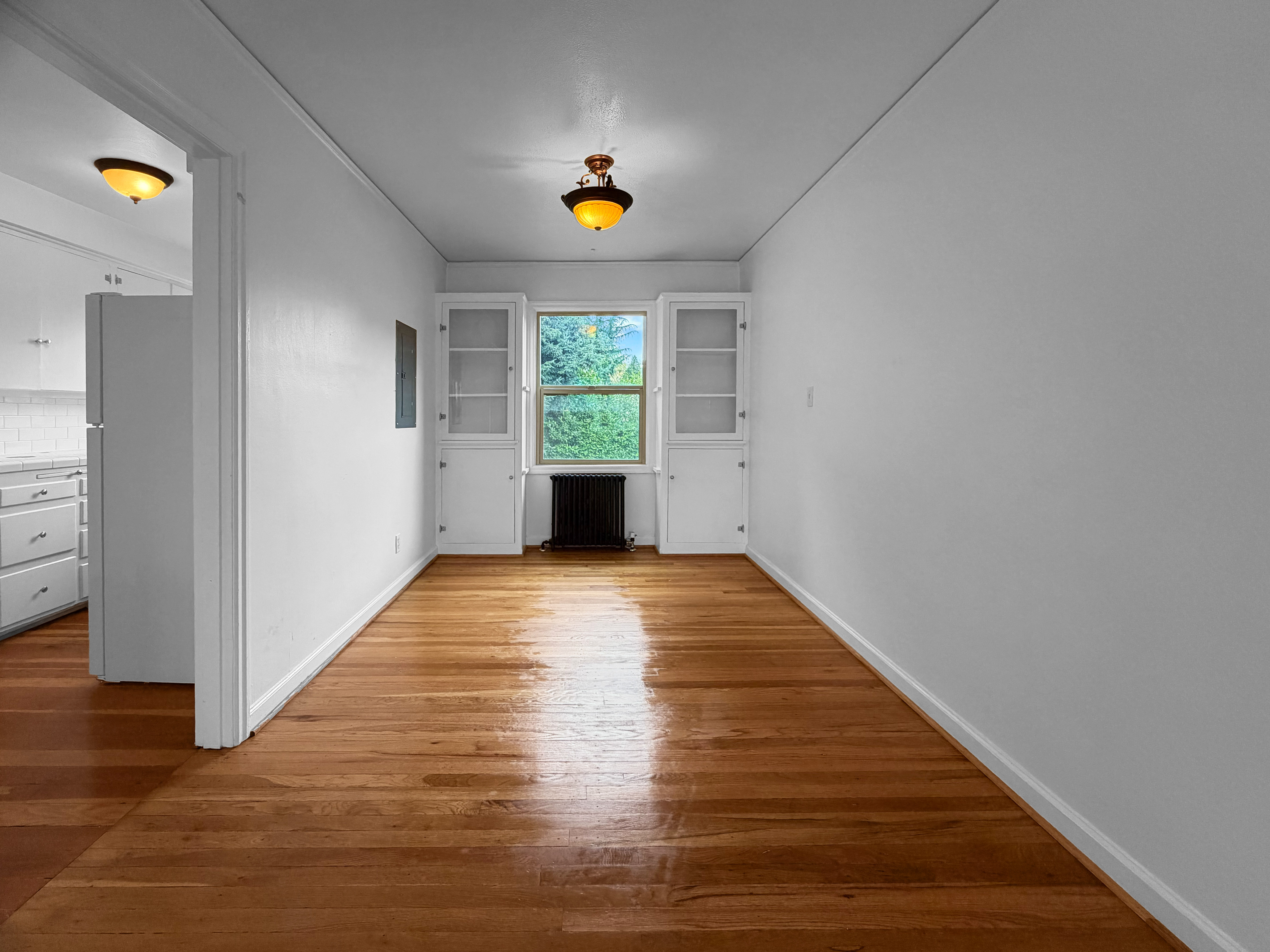 Photo 8 of 13 of 1411 N Alberta St, Portland, OR