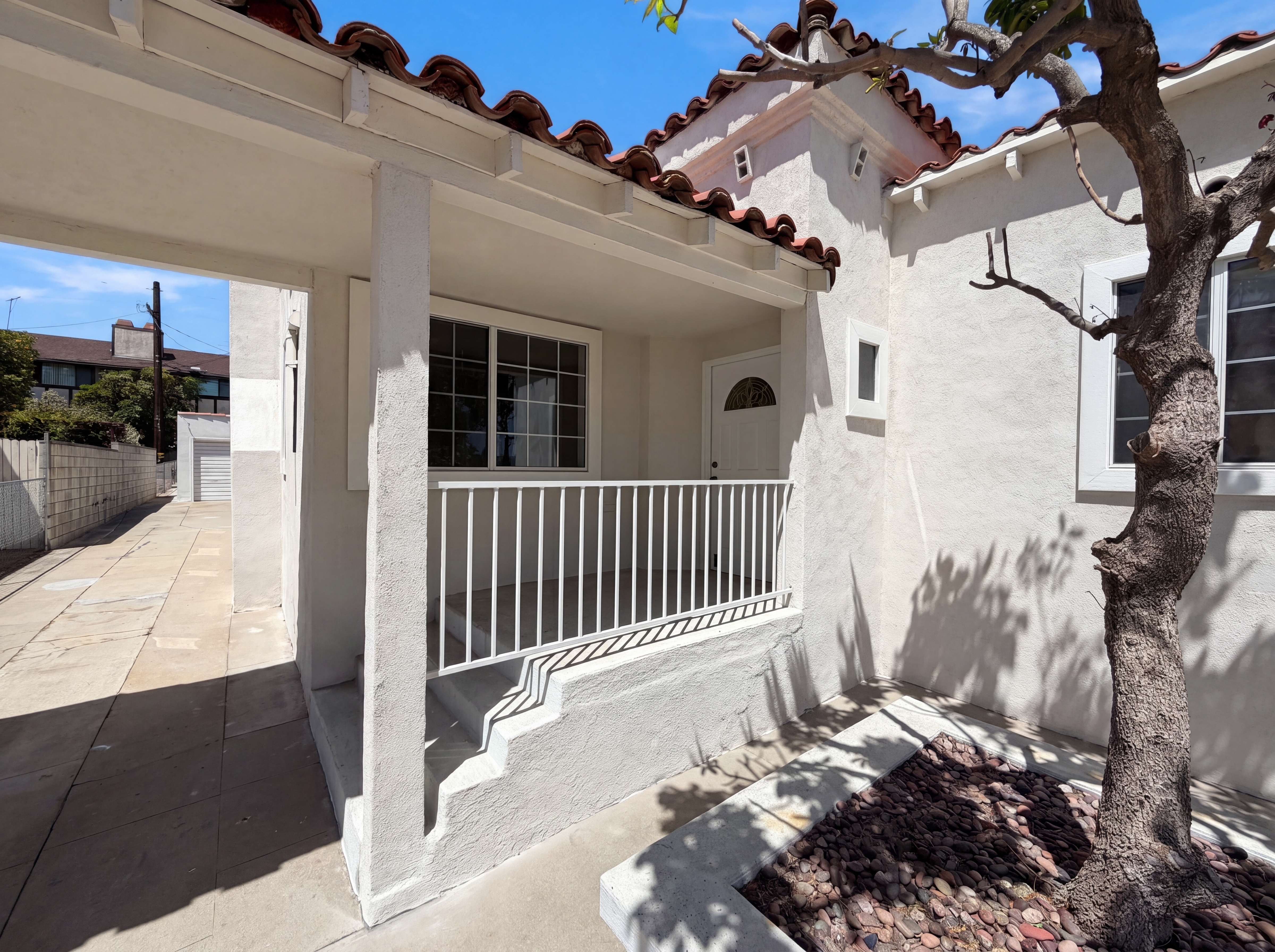 Photo 21 of 31 of 817 S 9th St, Alhambra, CA