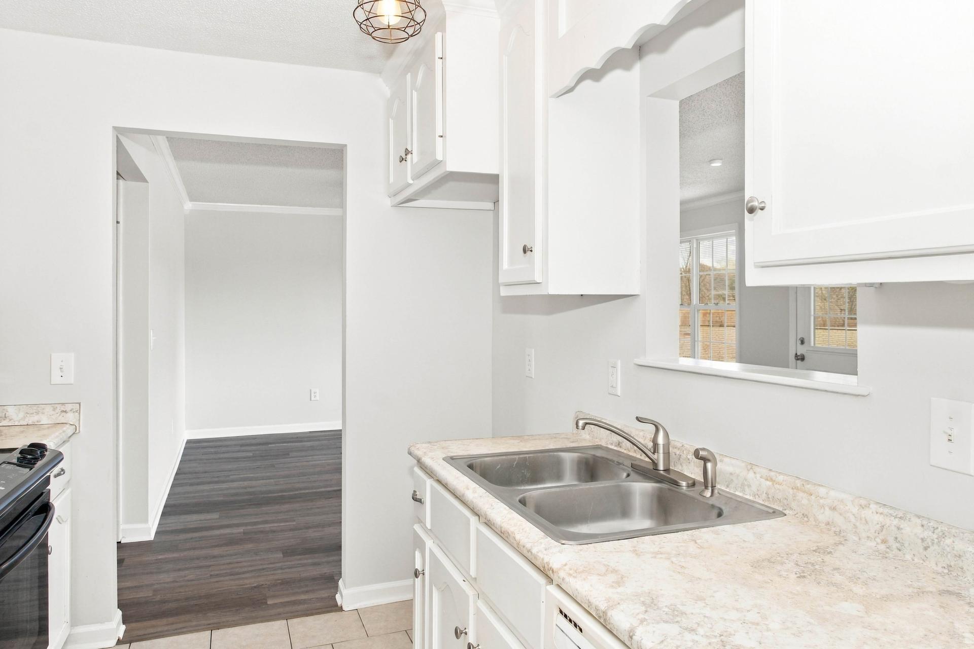Photo 5 of 15 of 437 Shady Ln, Hazel Green, AL
