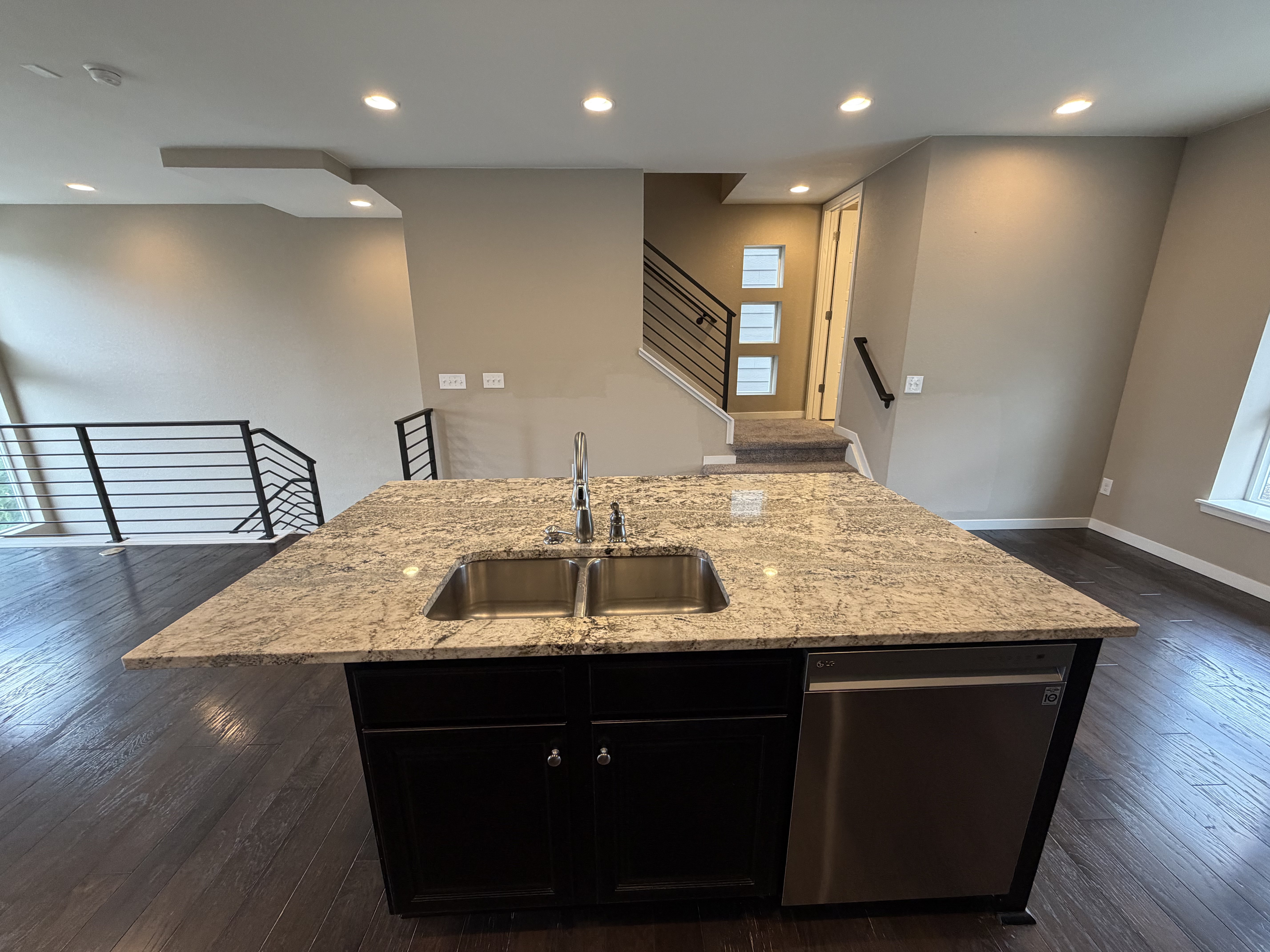 Photo 7 of 20 of 15738 E Broncos Pl, Englewood, CO