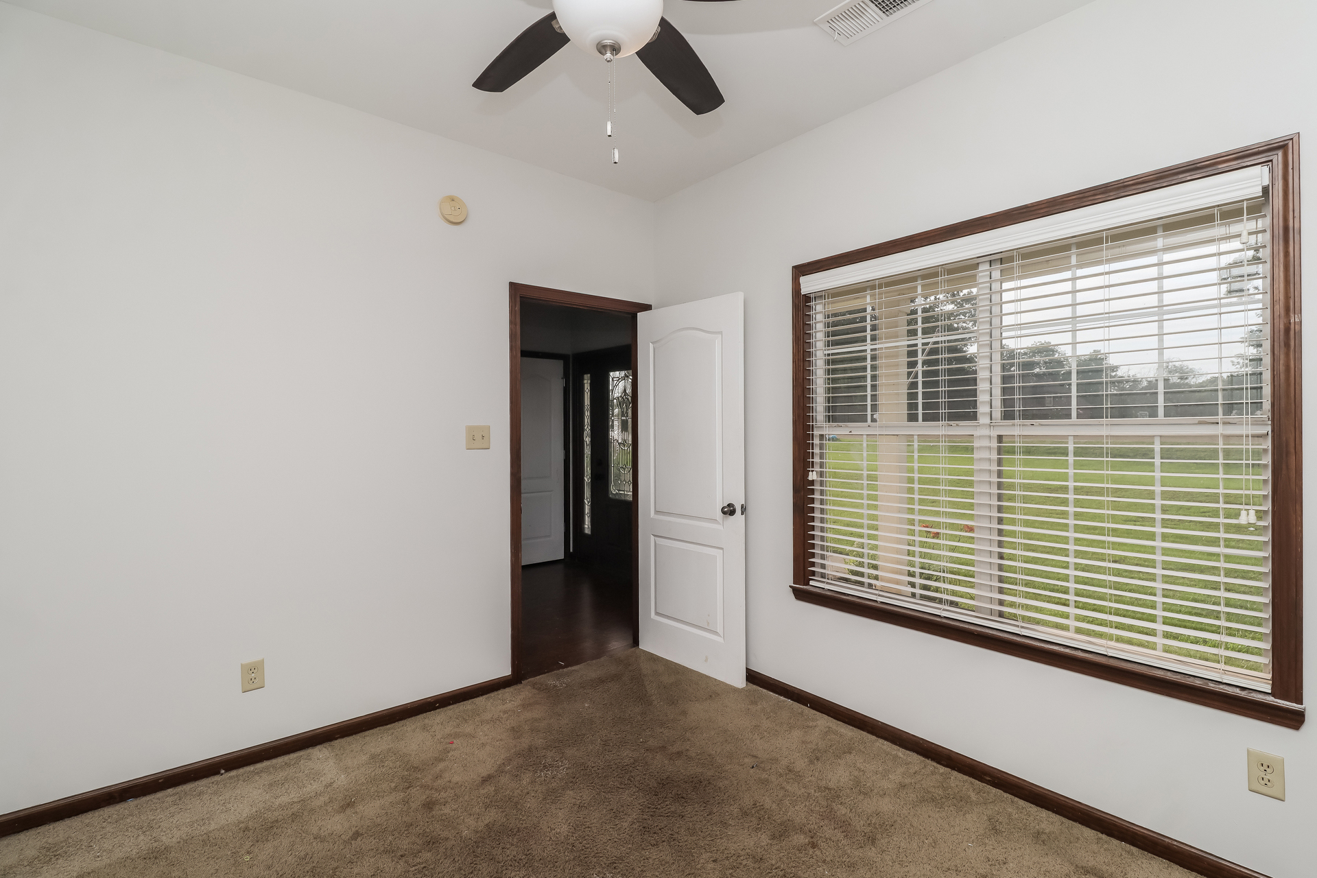 Photo 6 of 25 of 7632 Holly Springs Rd, Hernando, MS