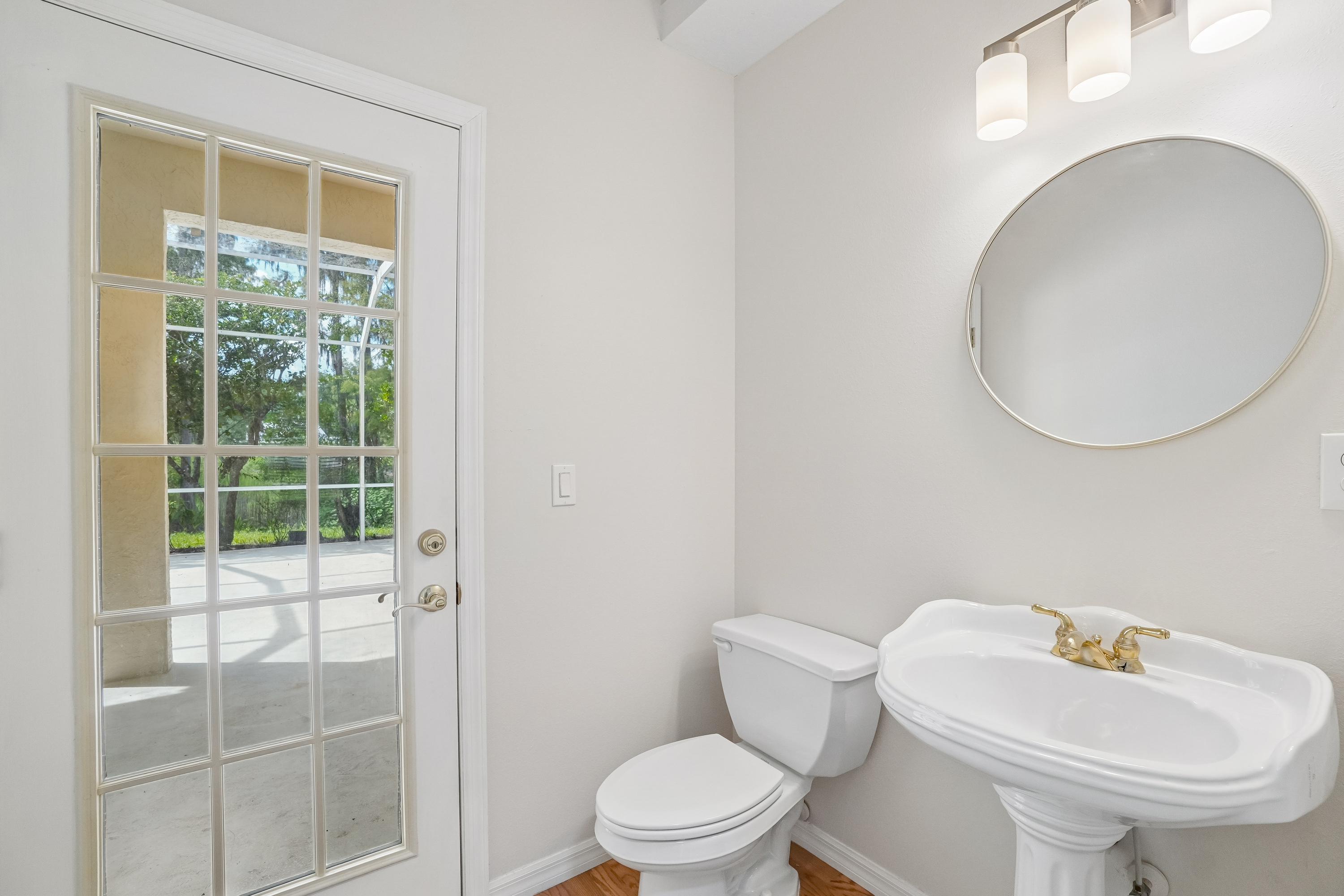 Photo 23 of 35 of 17718 Crystal Cove Pl, Lutz, FL
