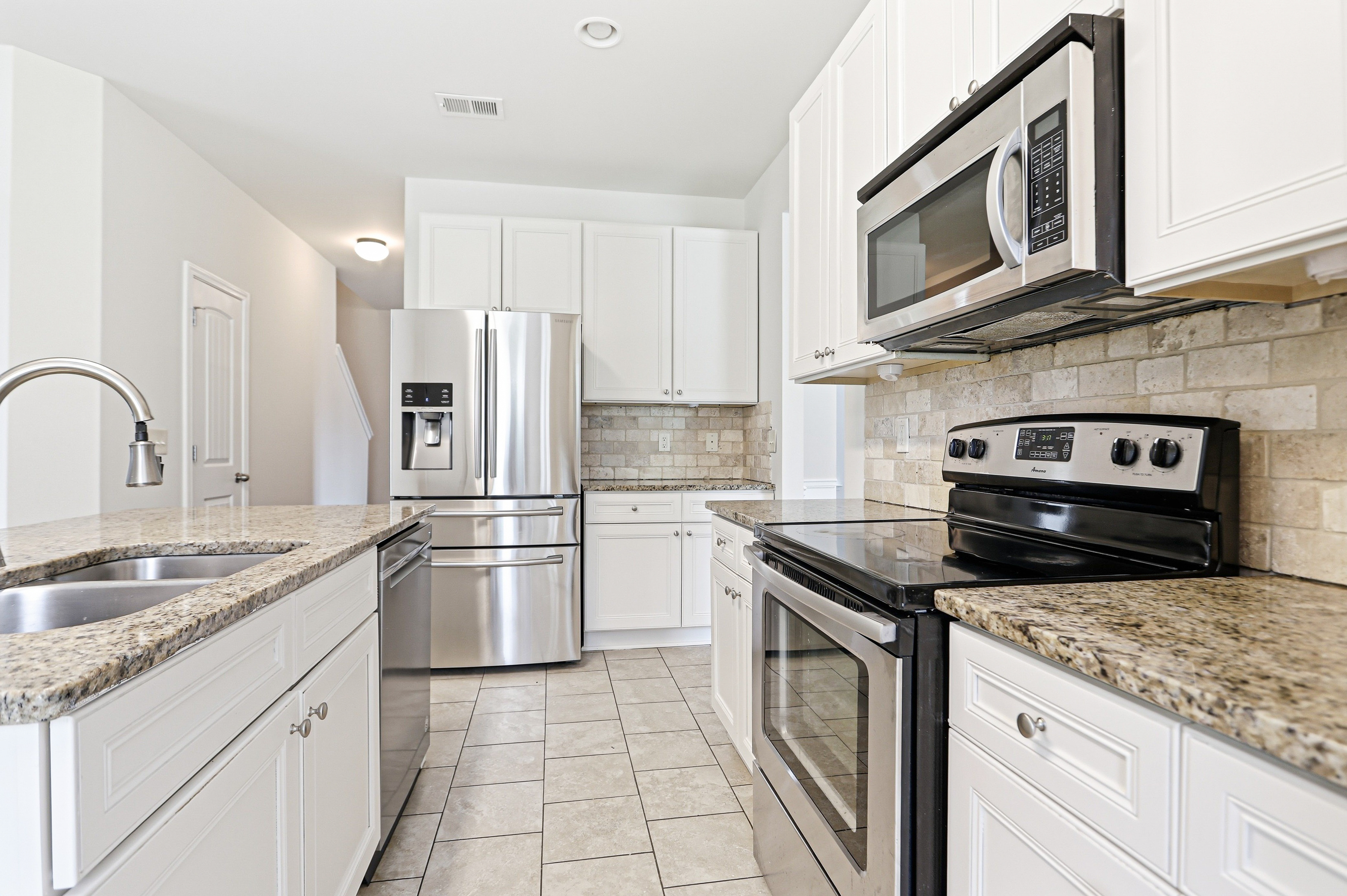 Photo 2 of 40 of 77 Hamil Ct NW, Cartersville, GA